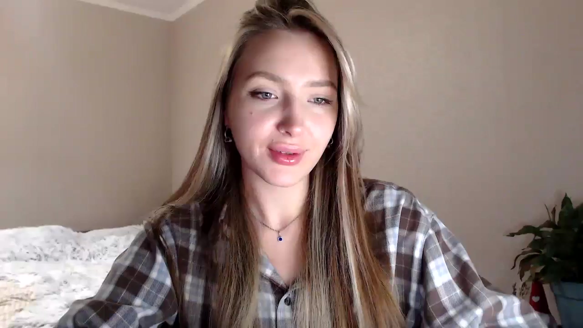 Gallery image thumbnail from My_Diana's myfreecams stream on, 04/11/2025, 23:11 image 19 of 20