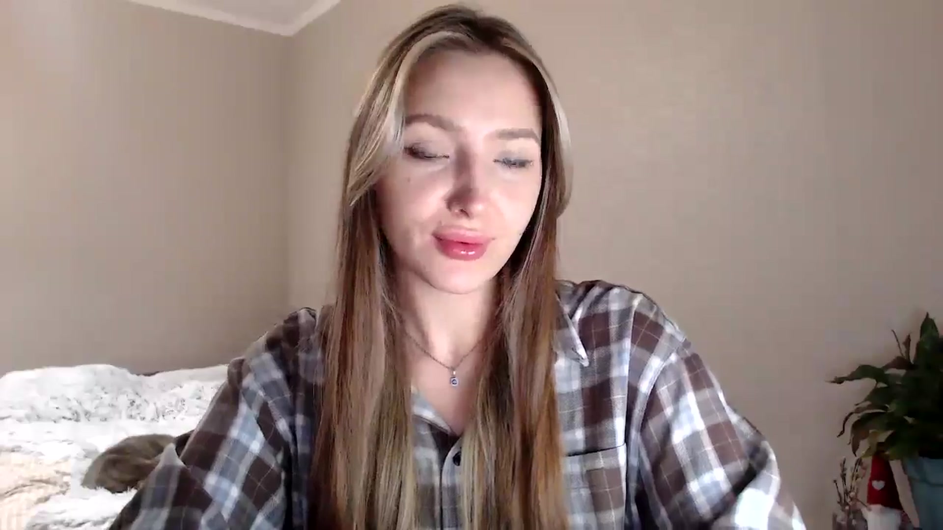 Gallery image thumbnail from My_Diana's myfreecams stream on, 04/11/2025, 23:11 image 4 of 20
