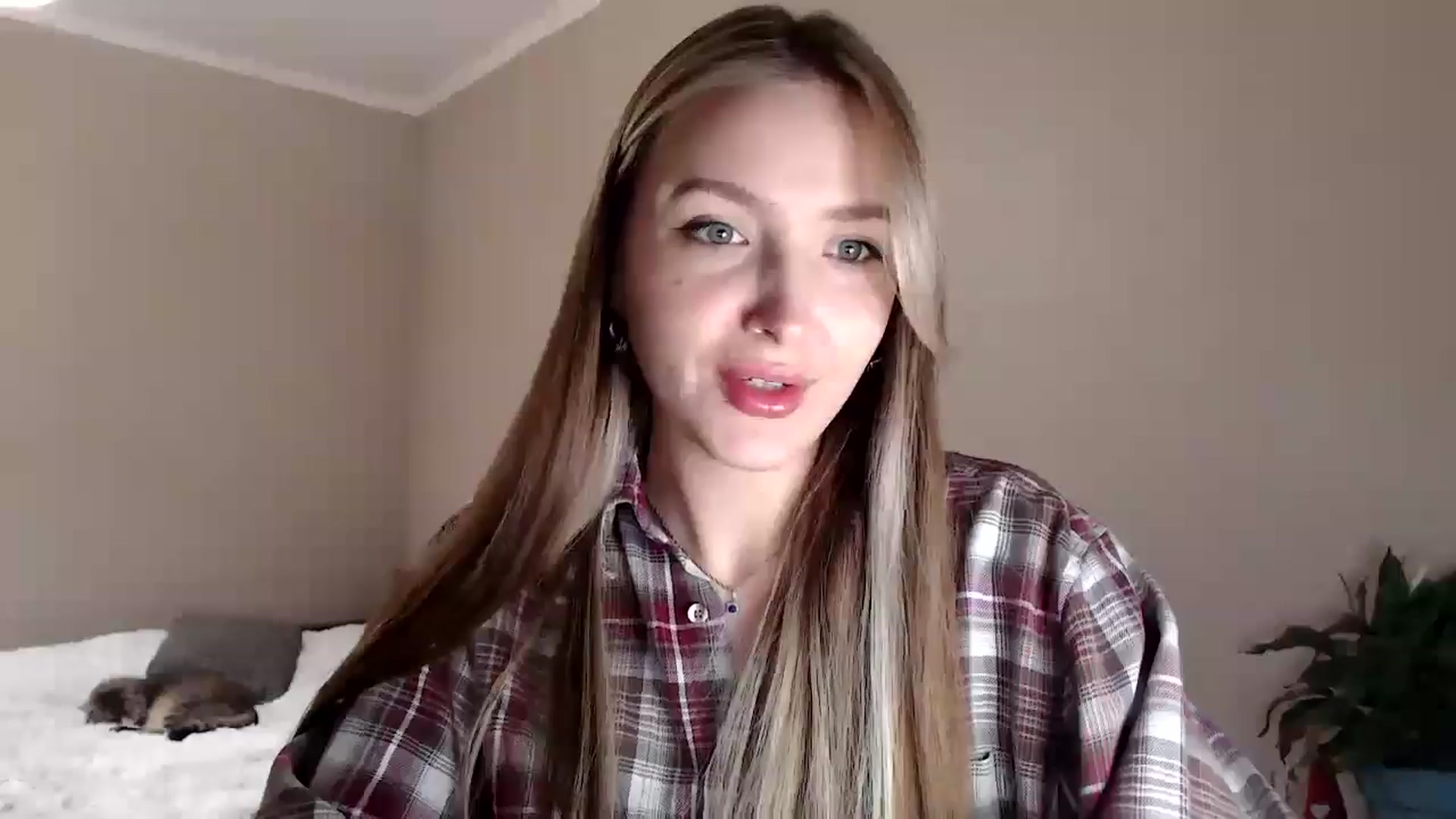 Gallery image thumbnail from My_Diana's myfreecams stream on, 04/12/2025, 16:05 image 10 of 20