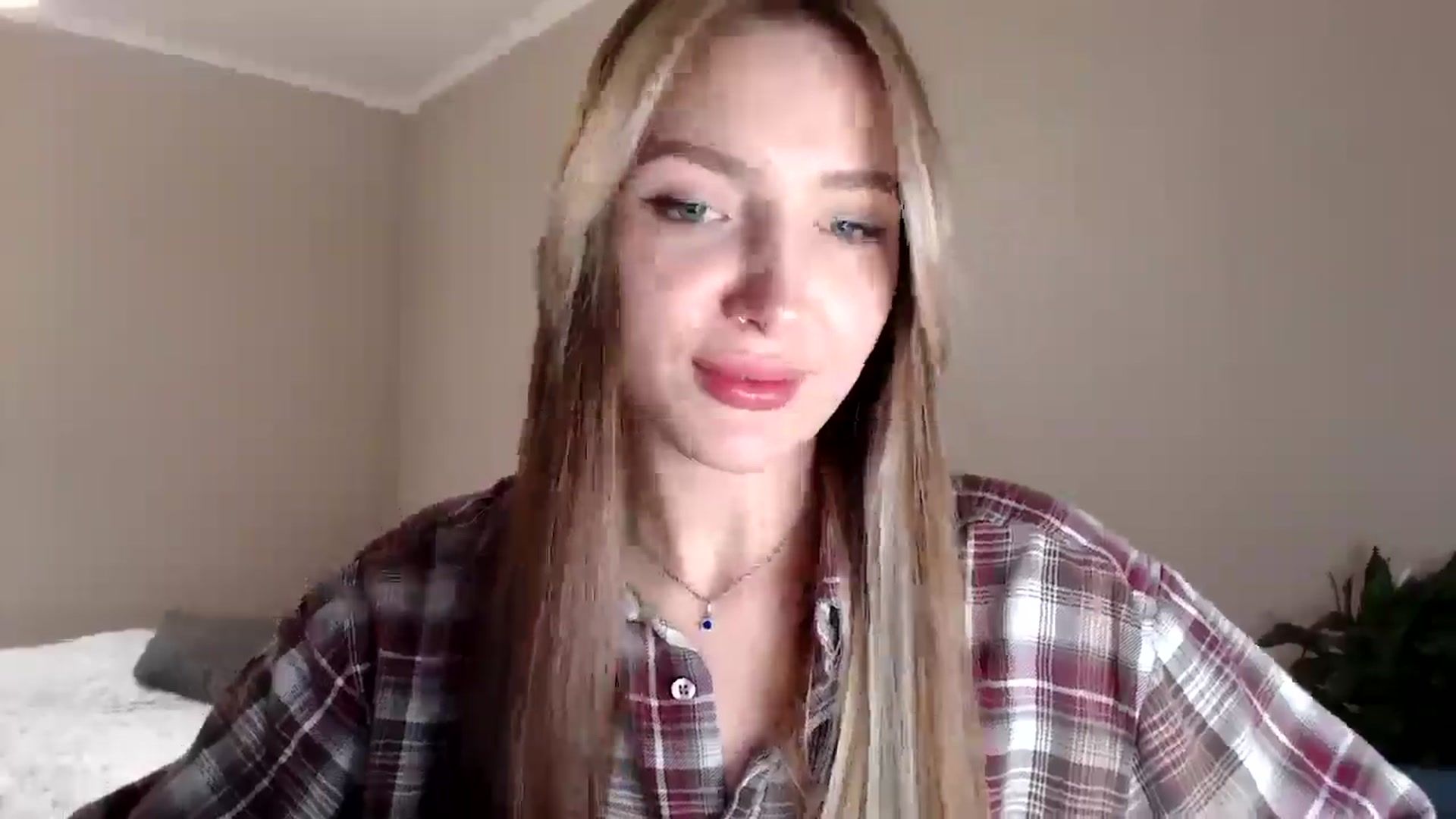 Gallery image thumbnail from My_Diana's myfreecams stream on, 04/12/2025, 16:05 image 19 of 20