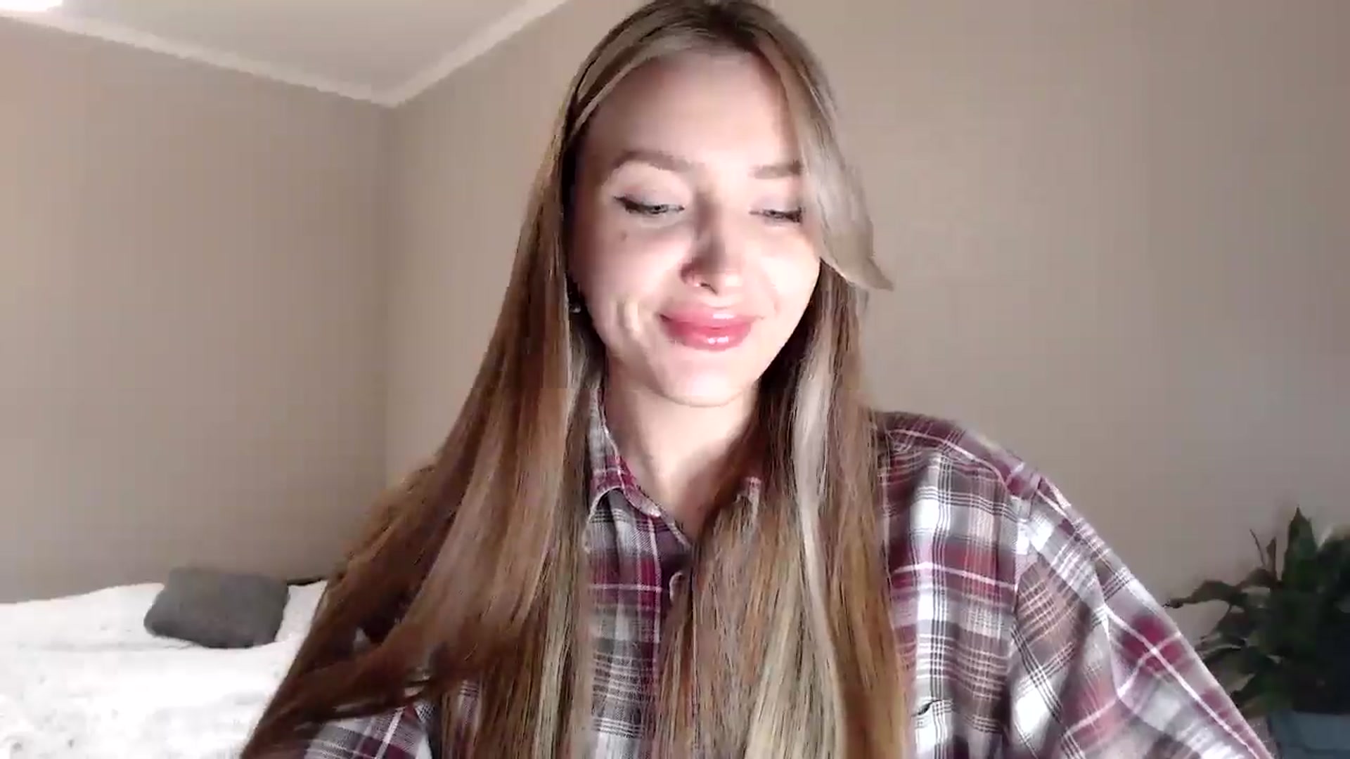 Gallery image thumbnail from My_Diana's myfreecams stream on, 04/12/2025, 16:05 image 7 of 20
