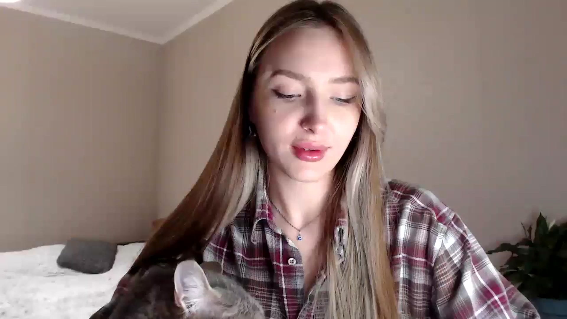 Gallery image thumbnail from My_Diana's myfreecams stream on, 04/12/2025, 16:05 image 13 of 20