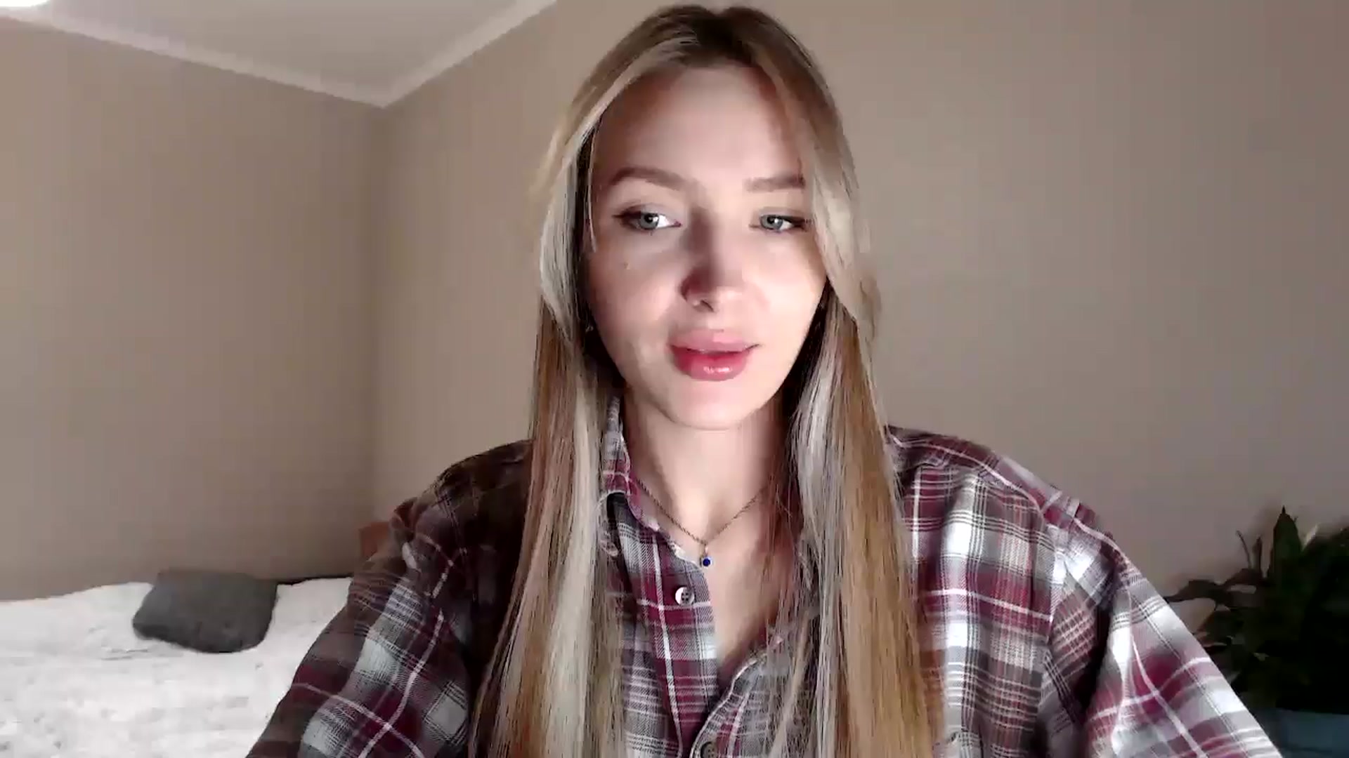 Gallery image thumbnail from My_Diana's myfreecams stream on, 04/12/2025, 16:05 image 12 of 20