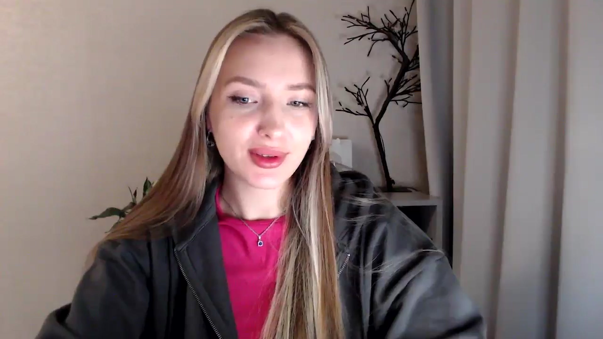 Gallery image thumbnail from My_Diana's myfreecams stream on, 04/13/2025, 21:21 image 4 of 20
