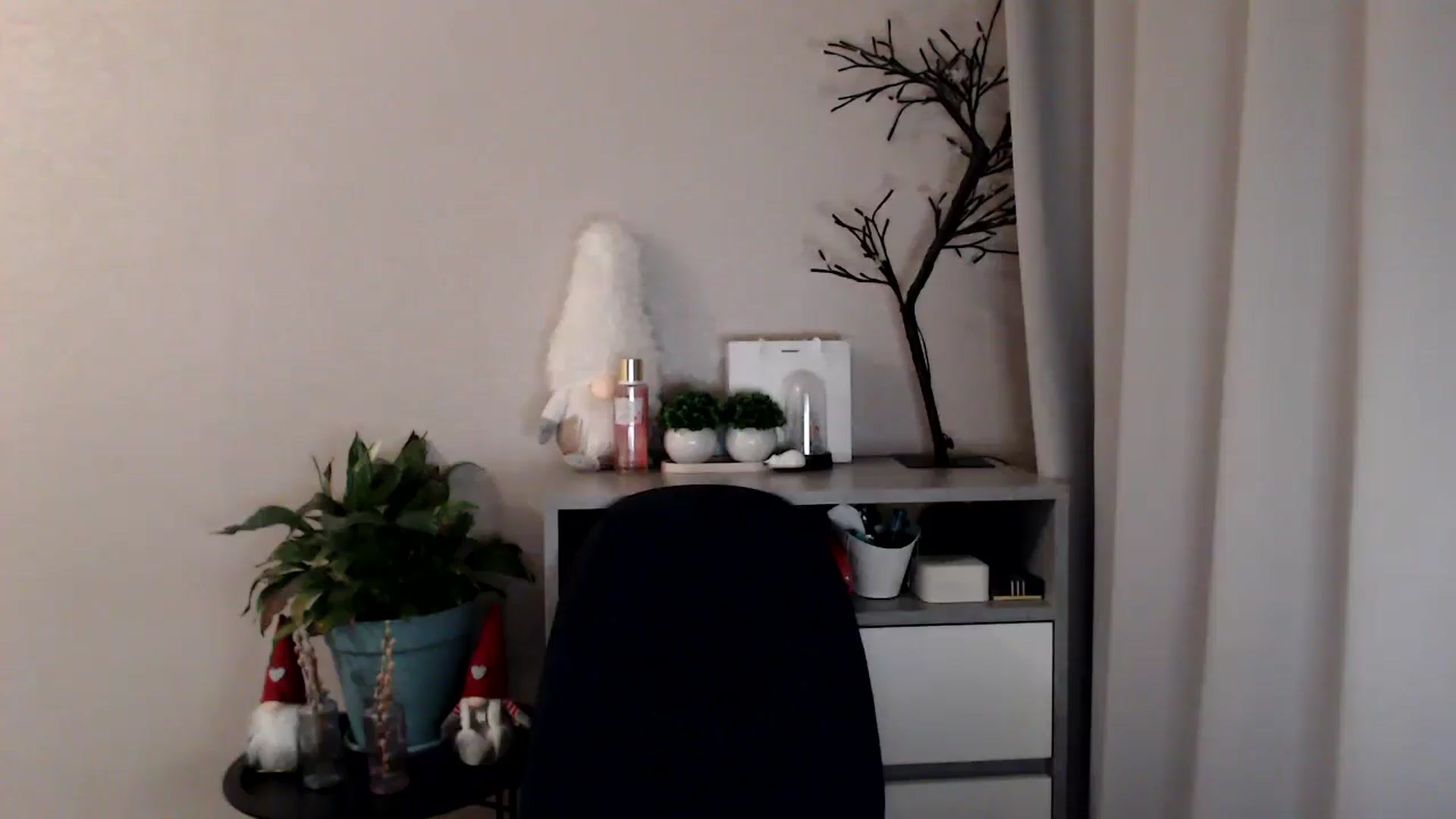 Gallery image thumbnail from My_Diana's myfreecams stream on, 04/13/2025, 21:21 image 17 of 20
