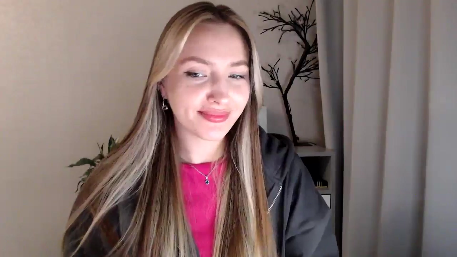 Gallery image thumbnail from My_Diana's myfreecams stream on, 04/13/2025, 21:21 image 12 of 20