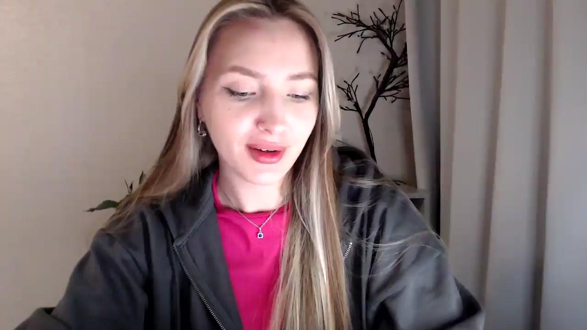 Gallery image thumbnail from My_Diana's myfreecams stream on, 04/13/2025, 21:21 image 1 of 20