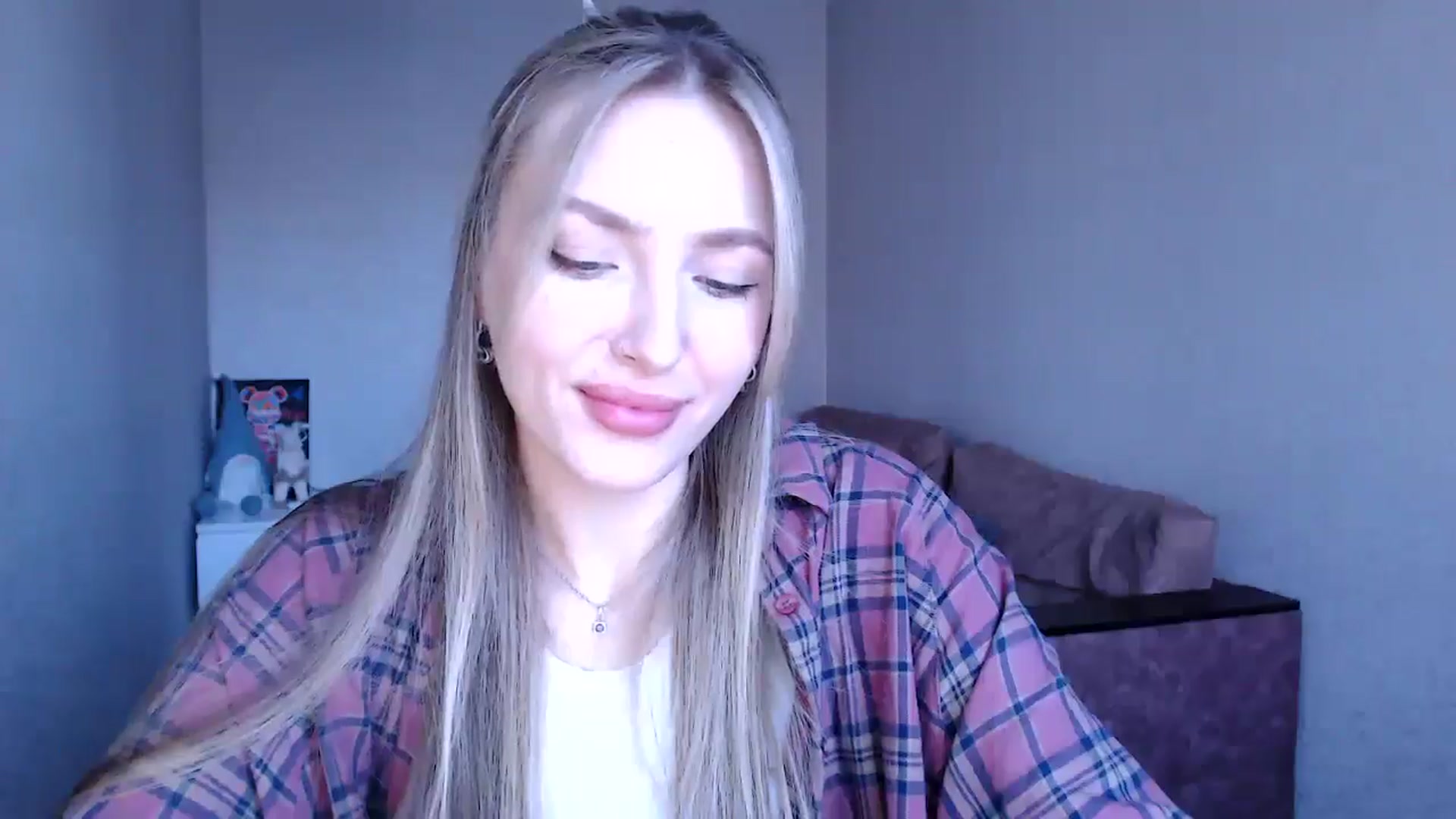 Gallery image thumbnail from My_Diana's myfreecams stream on, 04/15/2025, 15:14 image 17 of 20