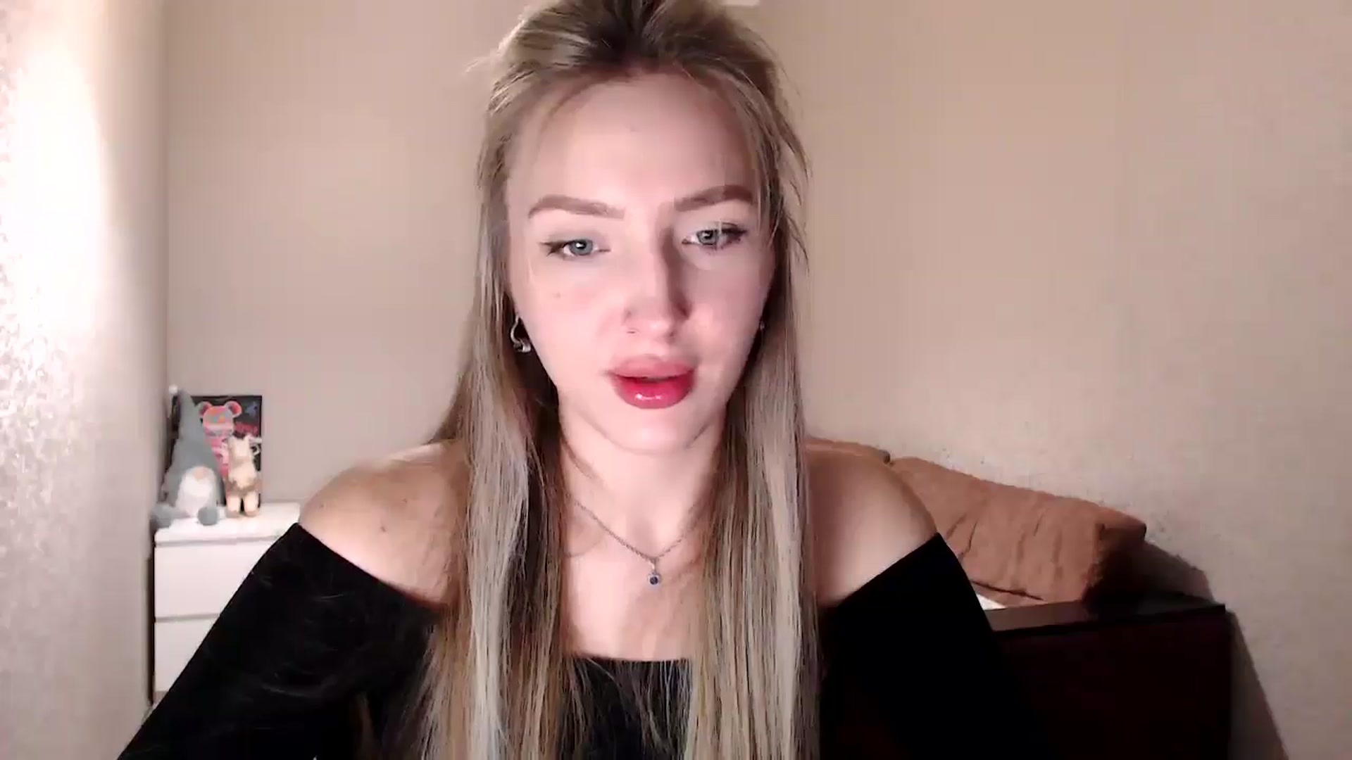 Gallery image thumbnail from My_Diana's myfreecams stream on, 04/16/2025, 16:17 image 6 of 20