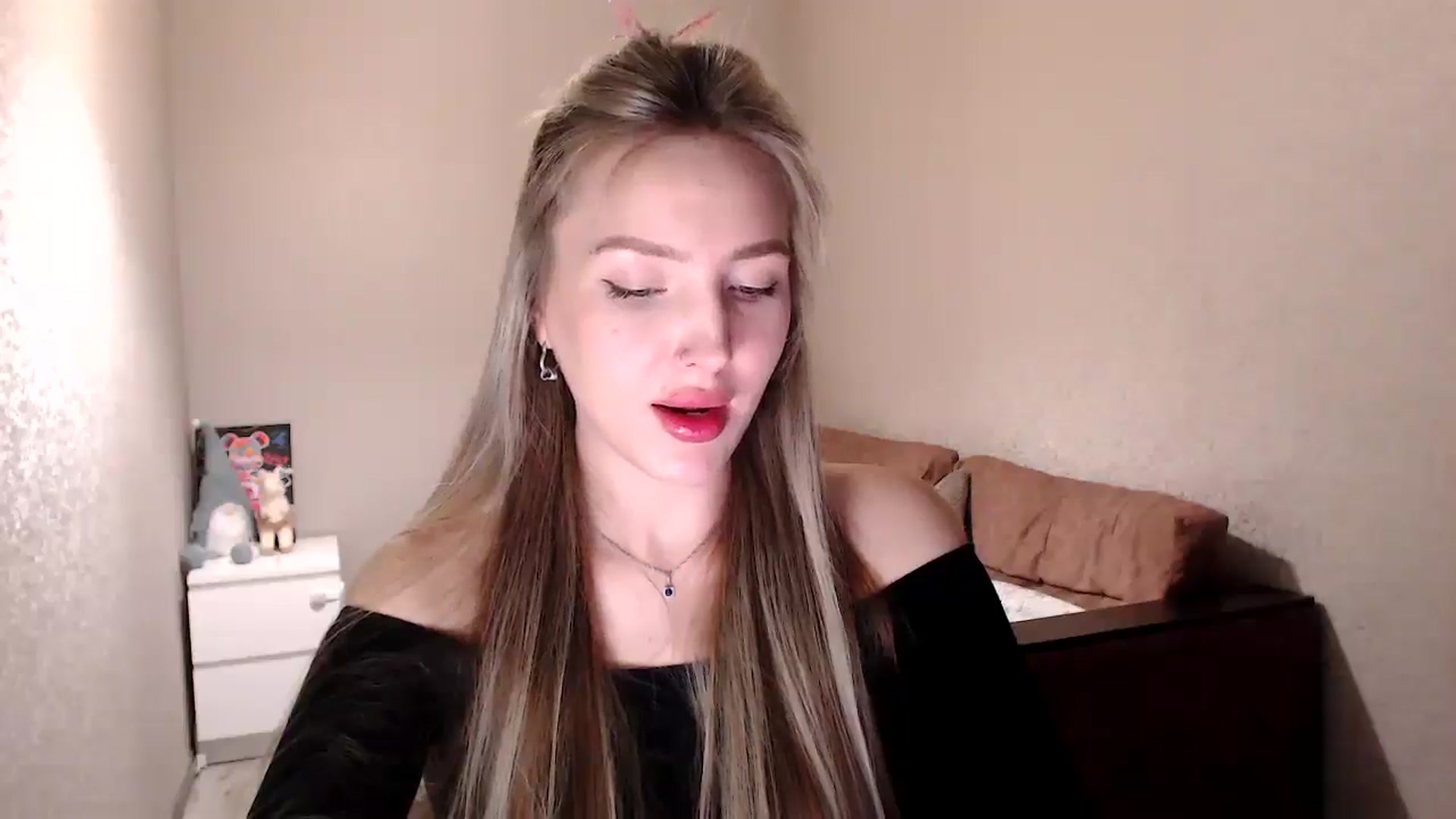 Gallery image thumbnail from My_Diana's myfreecams stream on, 04/16/2025, 16:17 image 7 of 20