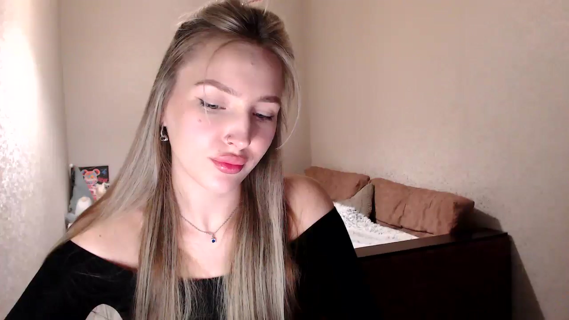 Gallery image thumbnail from My_Diana's myfreecams stream on, 04/16/2025, 16:17 image 17 of 20