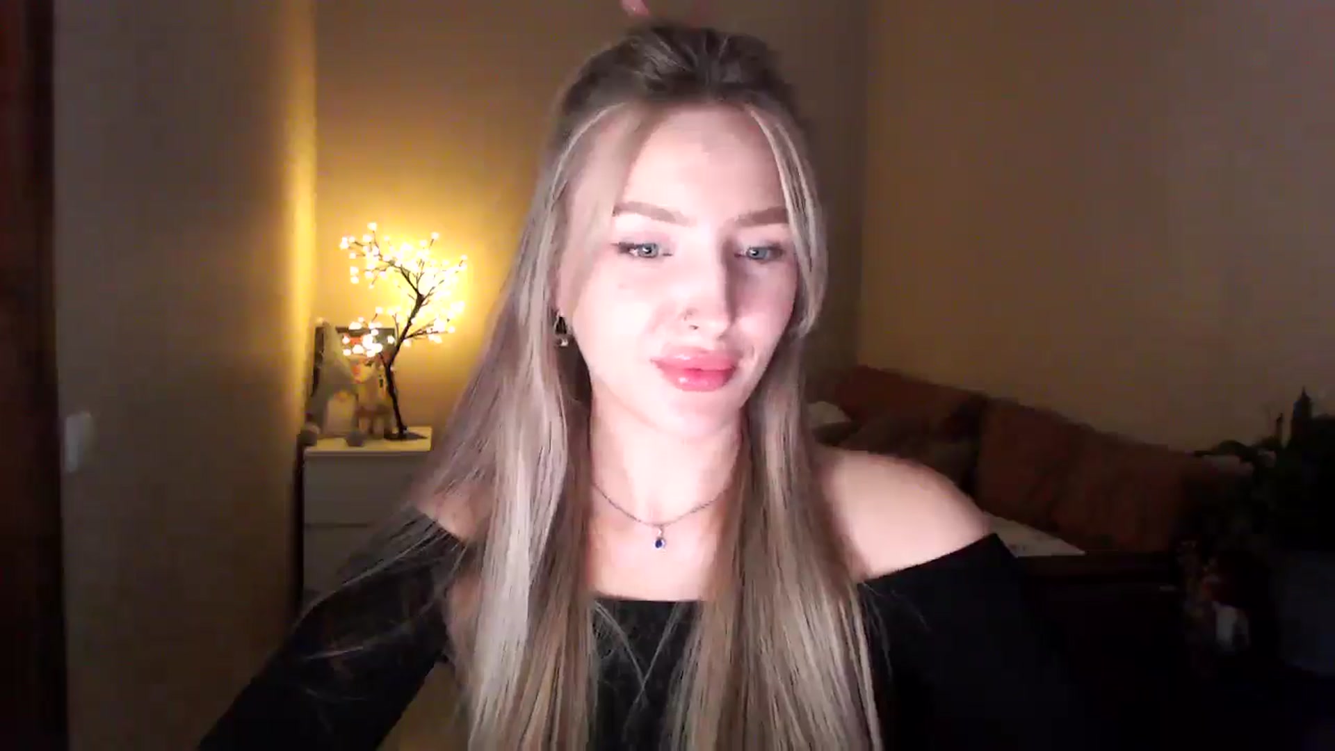 Gallery image thumbnail from My_Diana's myfreecams stream on, 04/16/2025, 21:37 image 8 of 20