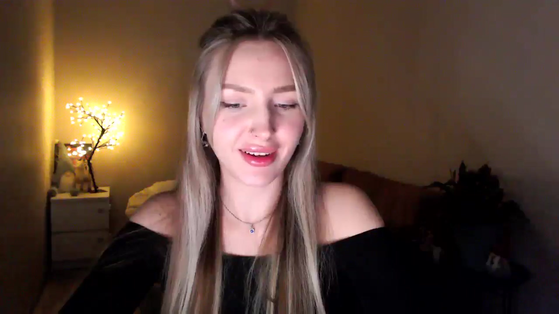 Gallery image thumbnail from My_Diana's myfreecams stream on, 04/16/2025, 22:35 image 20 of 20