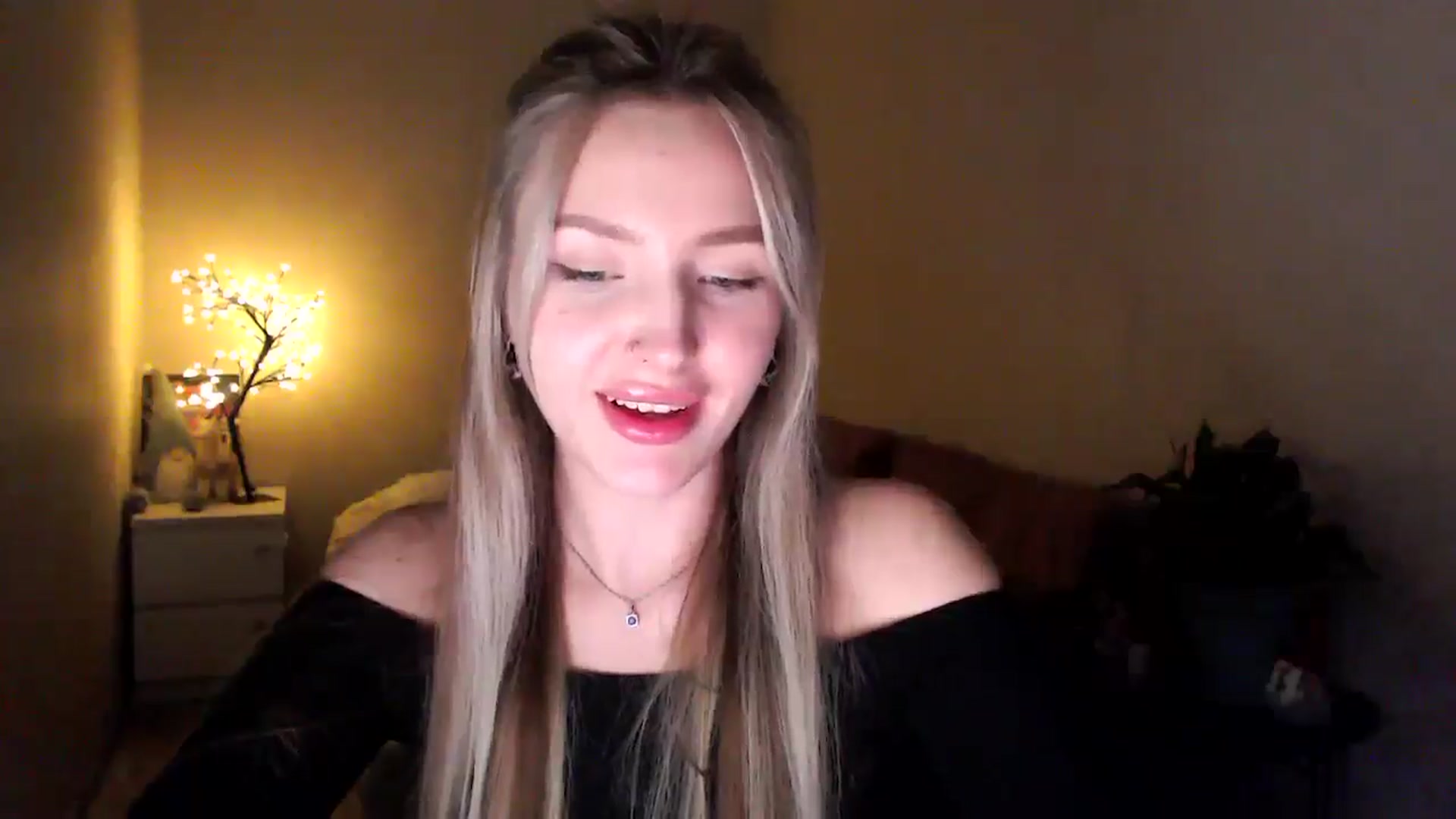 Gallery image thumbnail from My_Diana's myfreecams stream on, 04/16/2025, 22:35 image 16 of 20