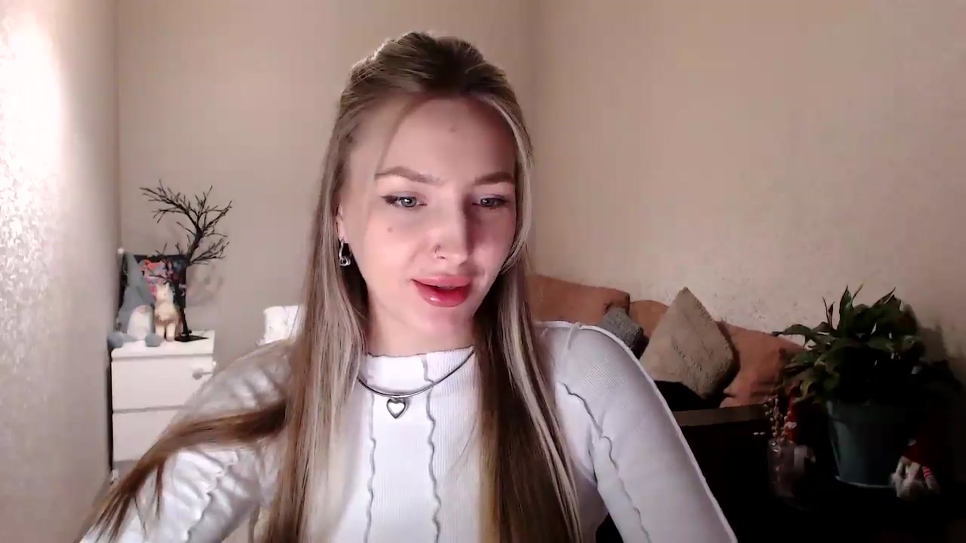 Gallery image thumbnail from My_Diana's myfreecams stream on, 04/17/2025, 14:30 image 20 of 20