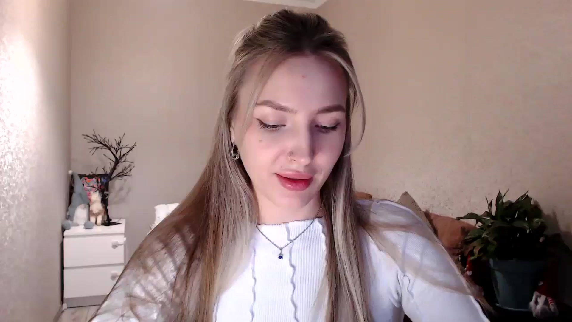 Gallery image thumbnail from My_Diana's myfreecams stream on, 04/17/2025, 14:57 image 1 of 20
