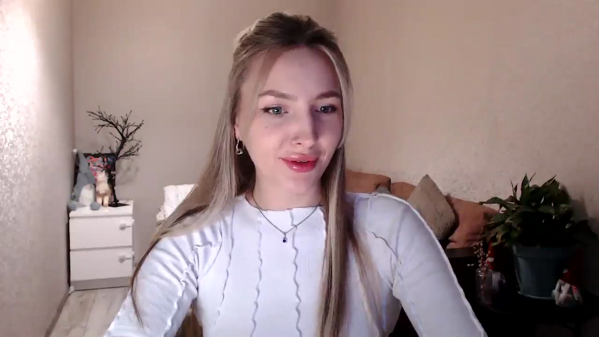 Gallery image thumbnail from My_Diana's myfreecams stream on, 04/17/2025, 14:57 image 20 of 20