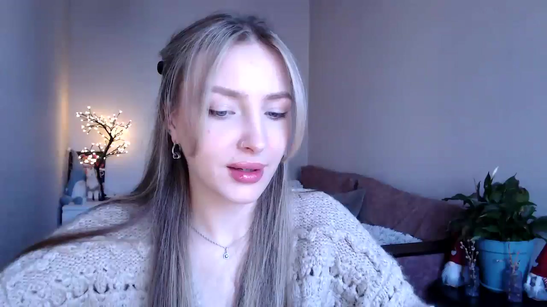 Gallery image thumbnail from My_Diana's myfreecams stream on, 04/18/2025, 14:52 image 12 of 20