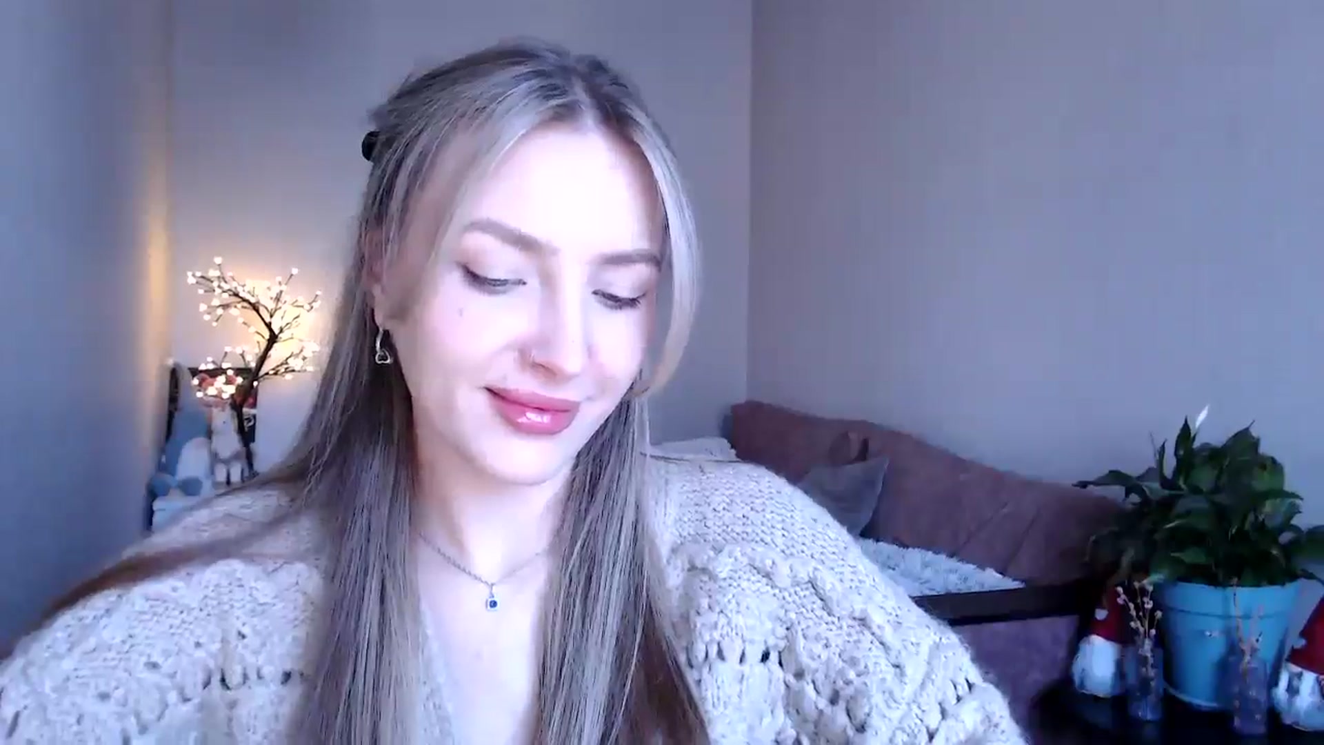 Gallery image thumbnail from My_Diana's myfreecams stream on, 04/18/2025, 14:52 image 10 of 20