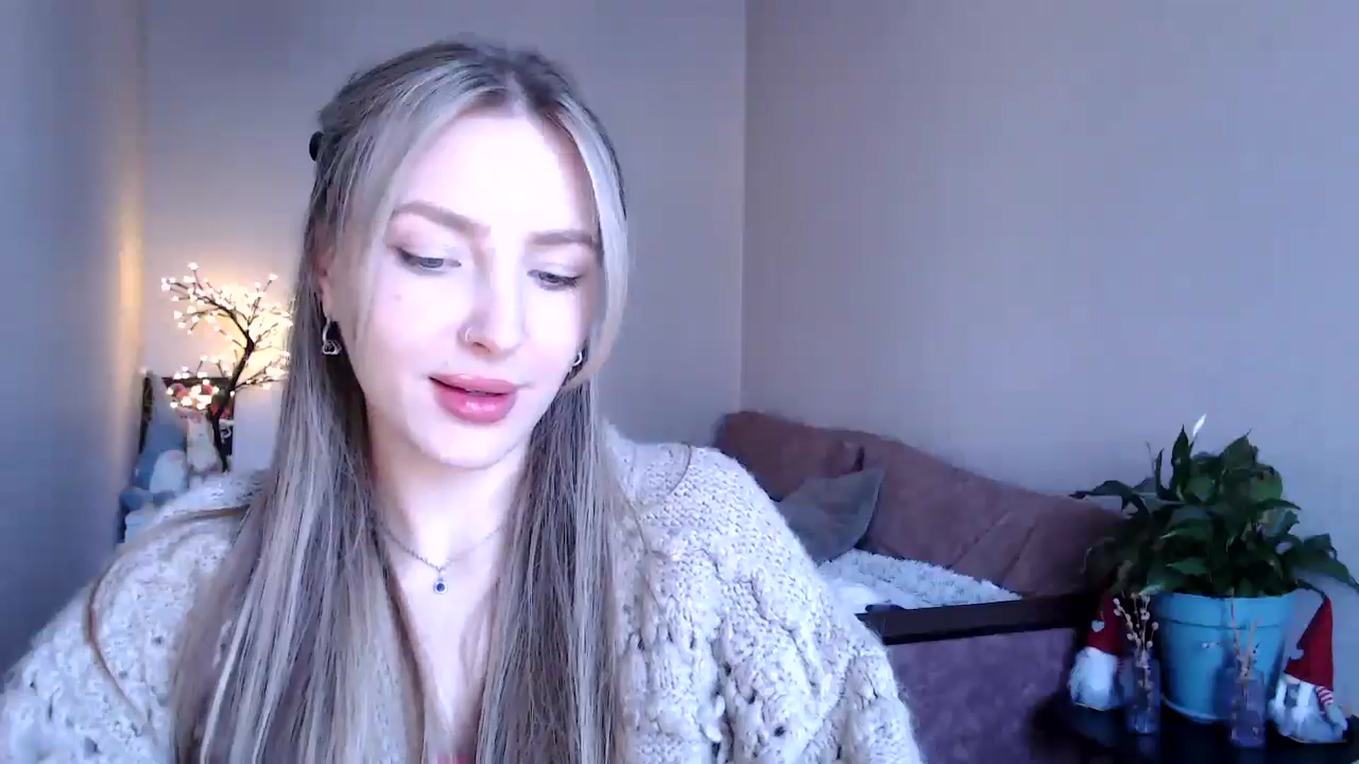 Gallery image thumbnail from My_Diana's myfreecams stream on, 04/18/2025, 14:52 image 16 of 20
