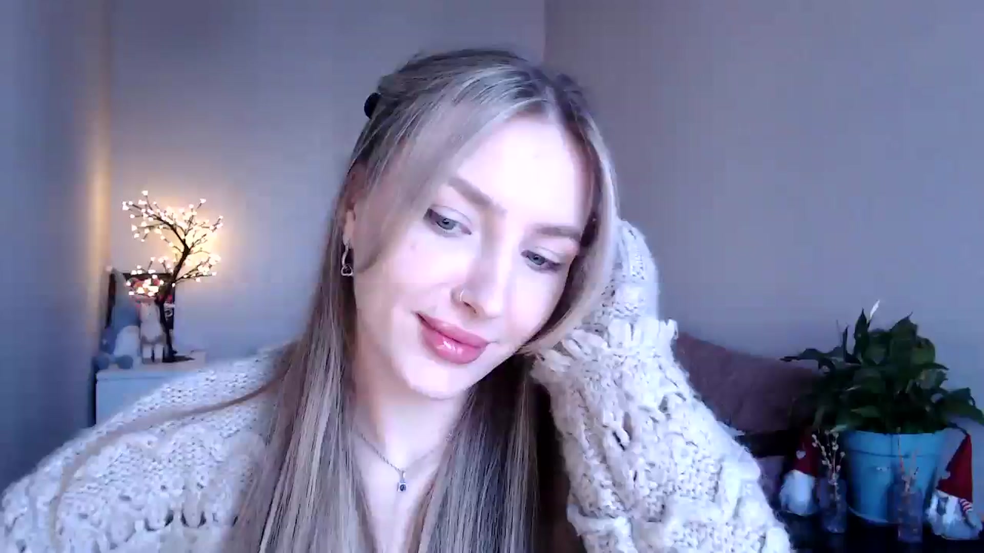 Gallery image thumbnail from My_Diana's myfreecams stream on, 04/18/2025, 14:52 image 17 of 20