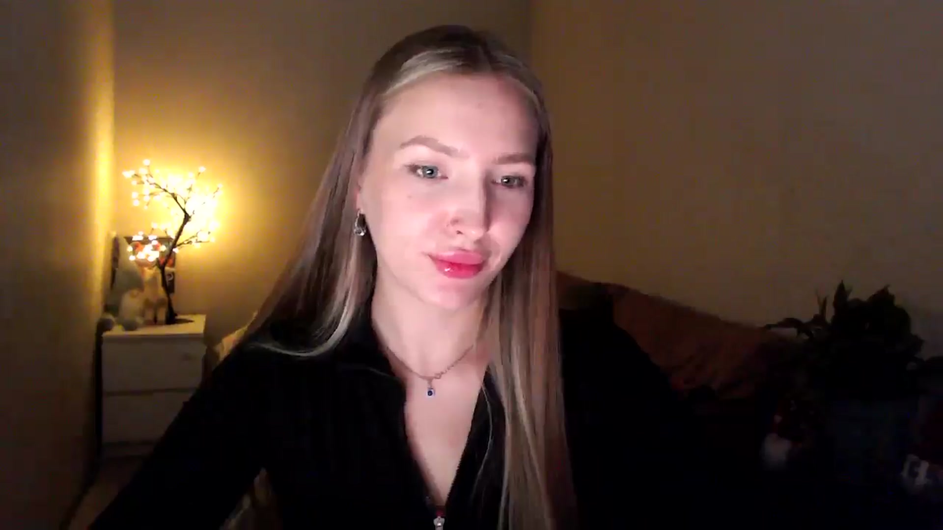 Gallery image thumbnail from My_Diana's myfreecams stream on, 04/18/2025, 22:49 image 6 of 20