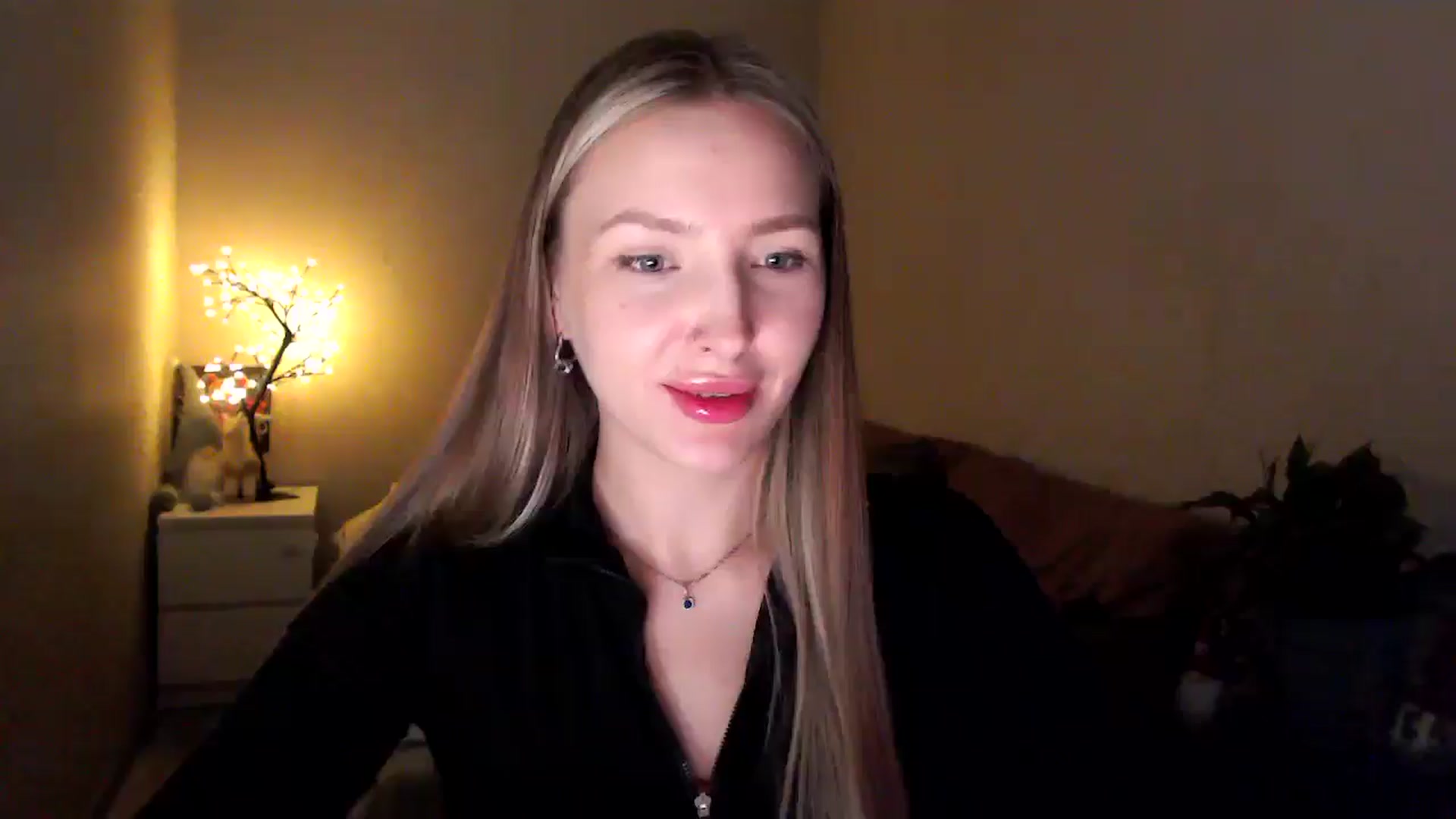 Gallery image thumbnail from My_Diana's myfreecams stream on, 04/18/2025, 22:49 image 3 of 20