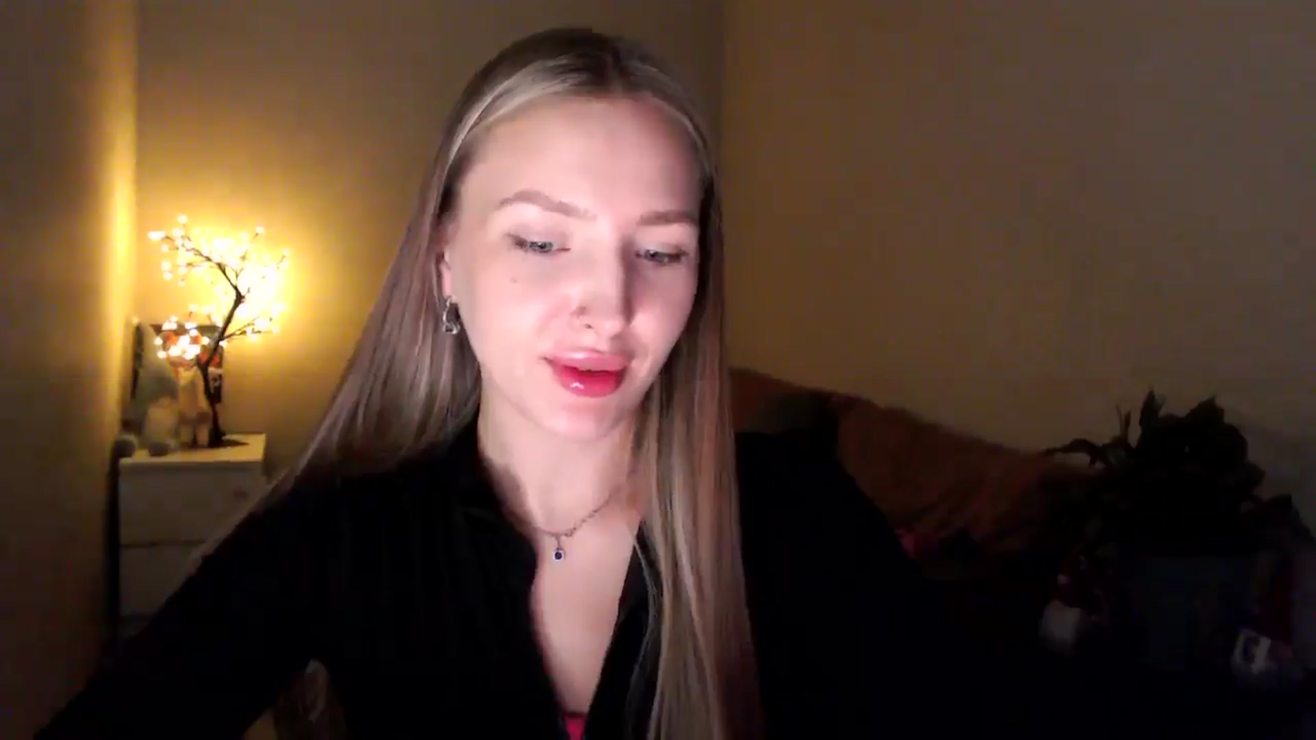 Gallery image thumbnail from My_Diana's myfreecams stream on, 04/18/2025, 22:49 image 10 of 20
