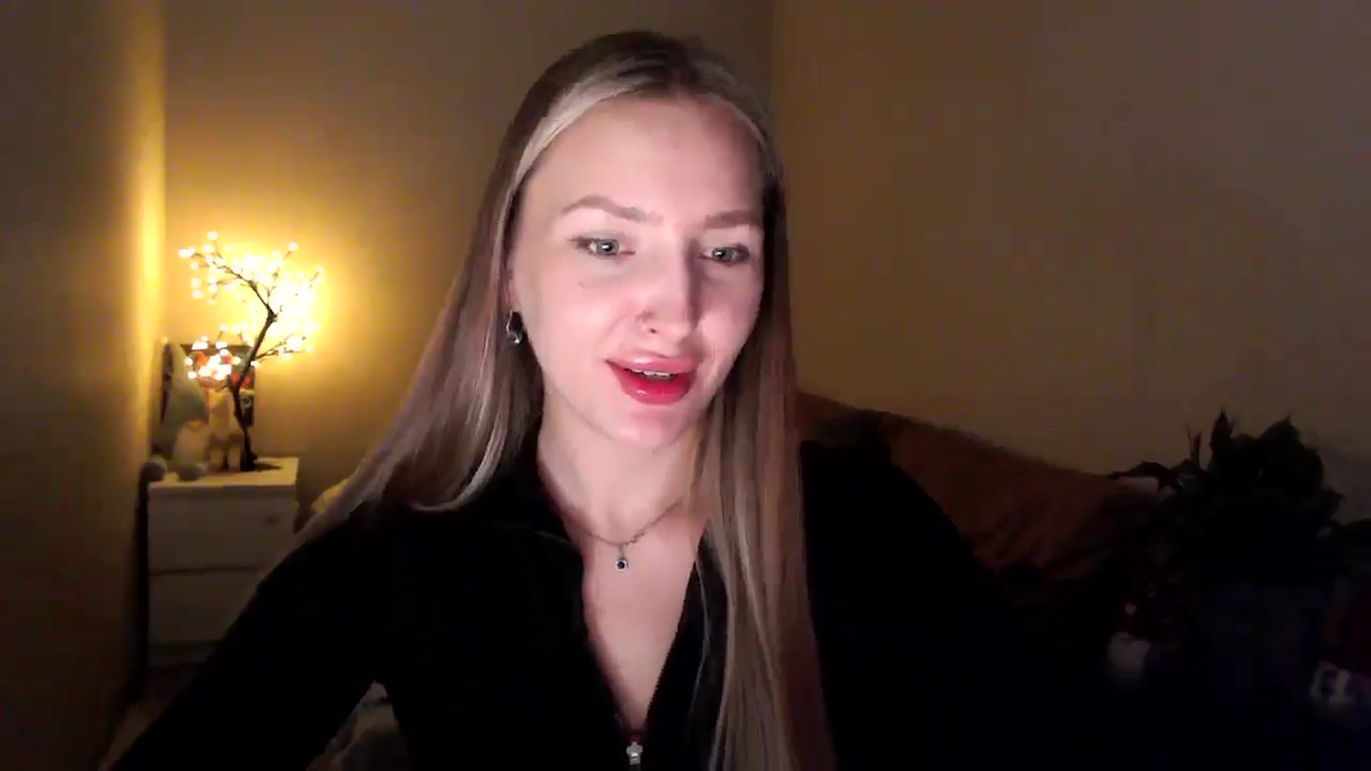 Gallery image thumbnail from My_Diana's myfreecams stream on, 04/18/2025, 22:49 image 4 of 20
