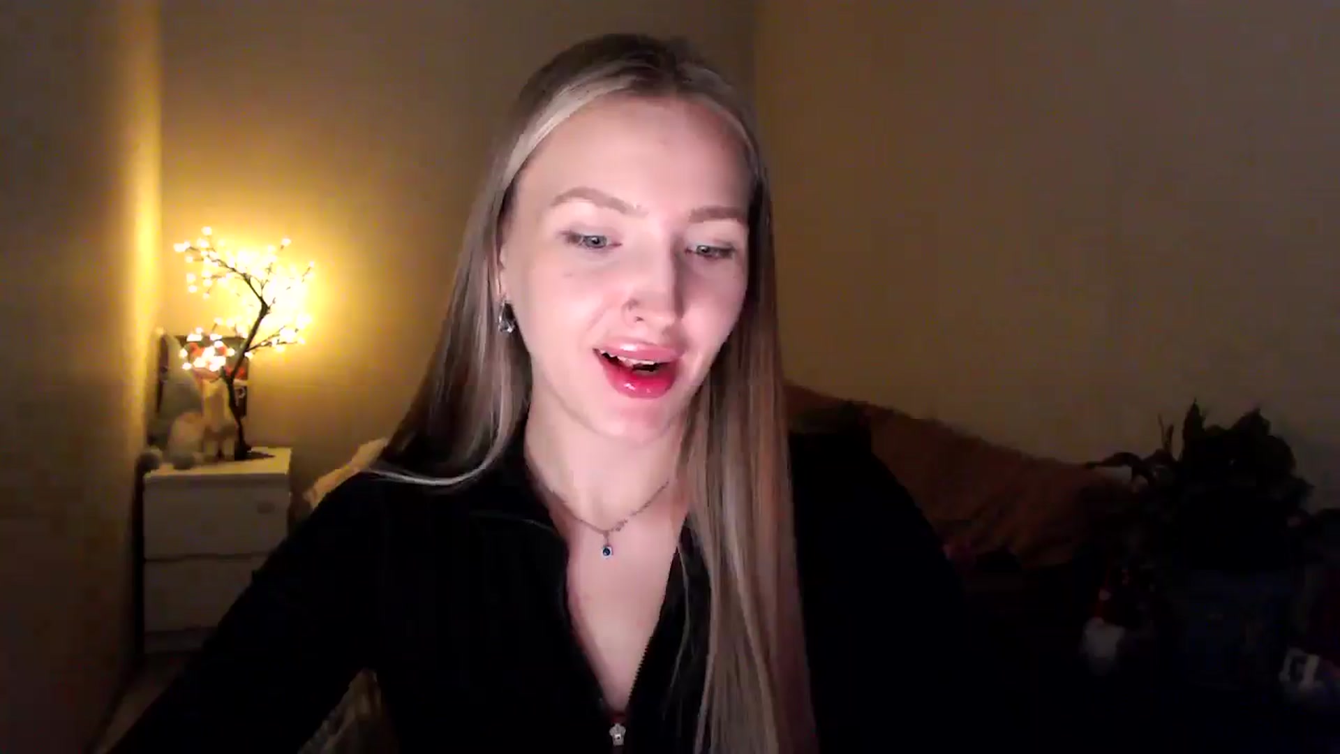 Gallery image thumbnail from My_Diana's myfreecams stream on, 04/18/2025, 22:49 image 5 of 20