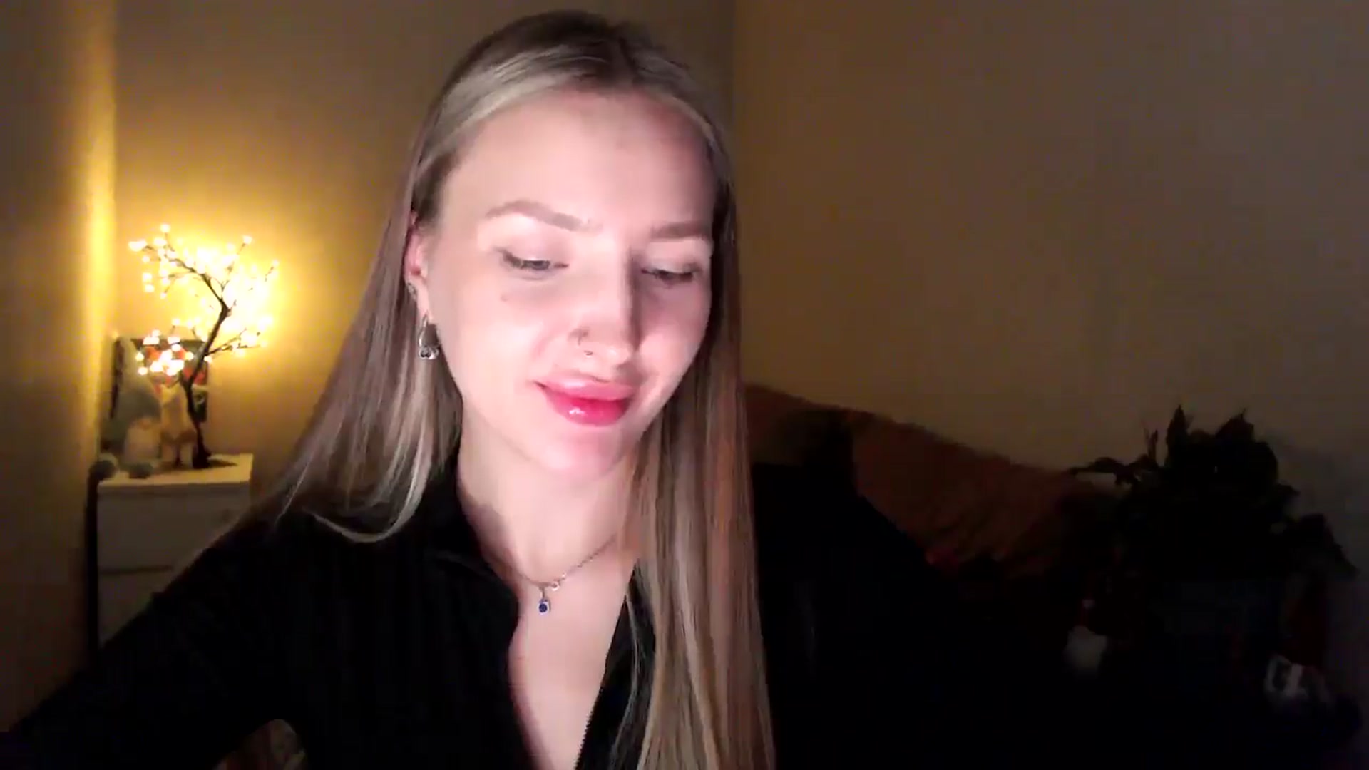 Gallery image thumbnail from My_Diana's myfreecams stream on, 04/18/2025, 22:49 image 11 of 20