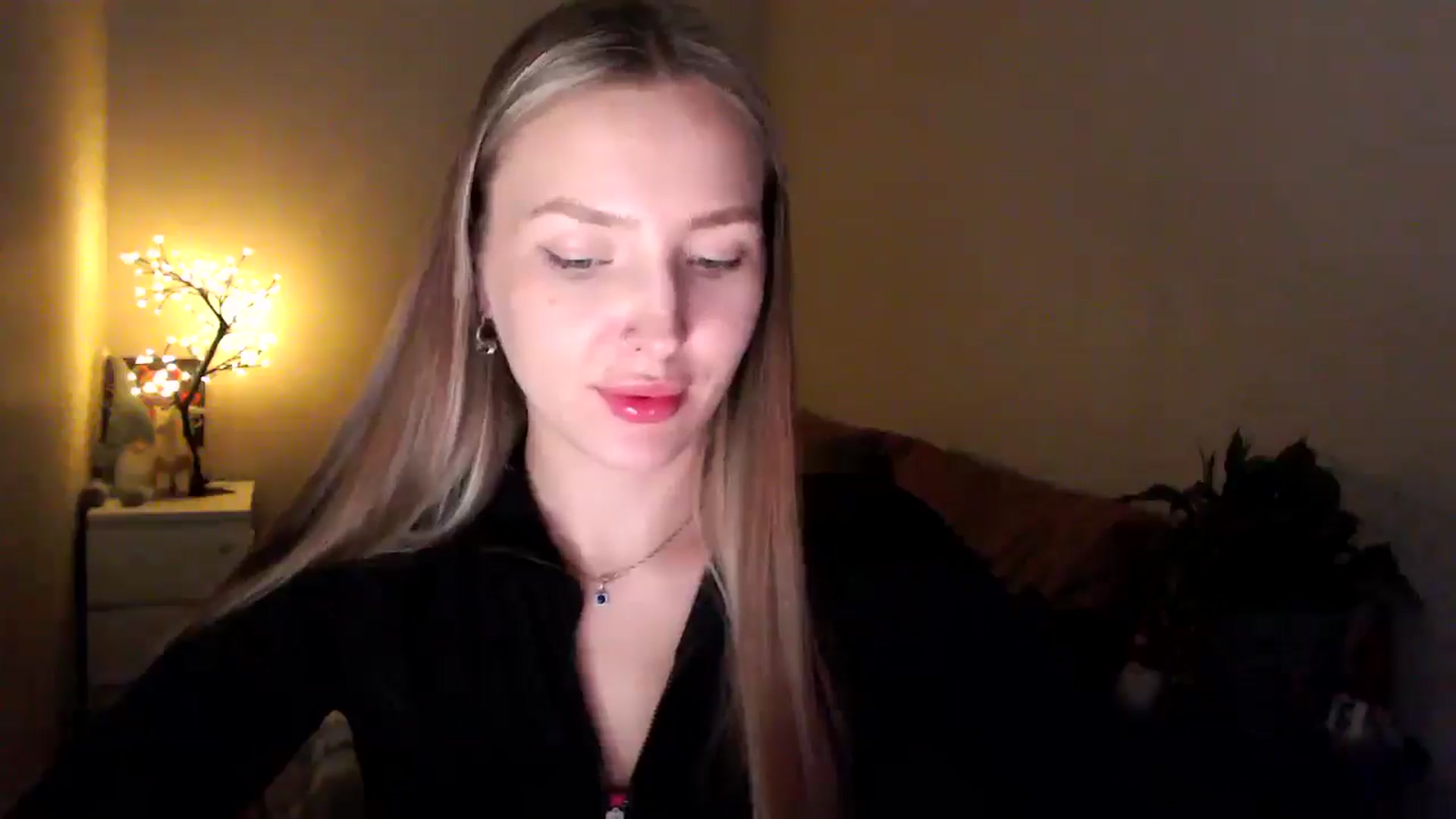 Gallery image thumbnail from My_Diana's myfreecams stream on, 04/18/2025, 22:49 image 18 of 20