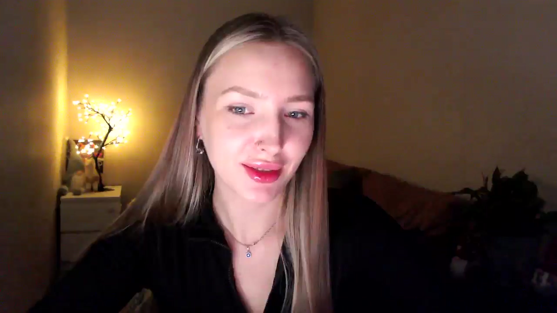 Gallery image thumbnail from My_Diana's myfreecams stream on, 04/18/2025, 22:49 image 2 of 20