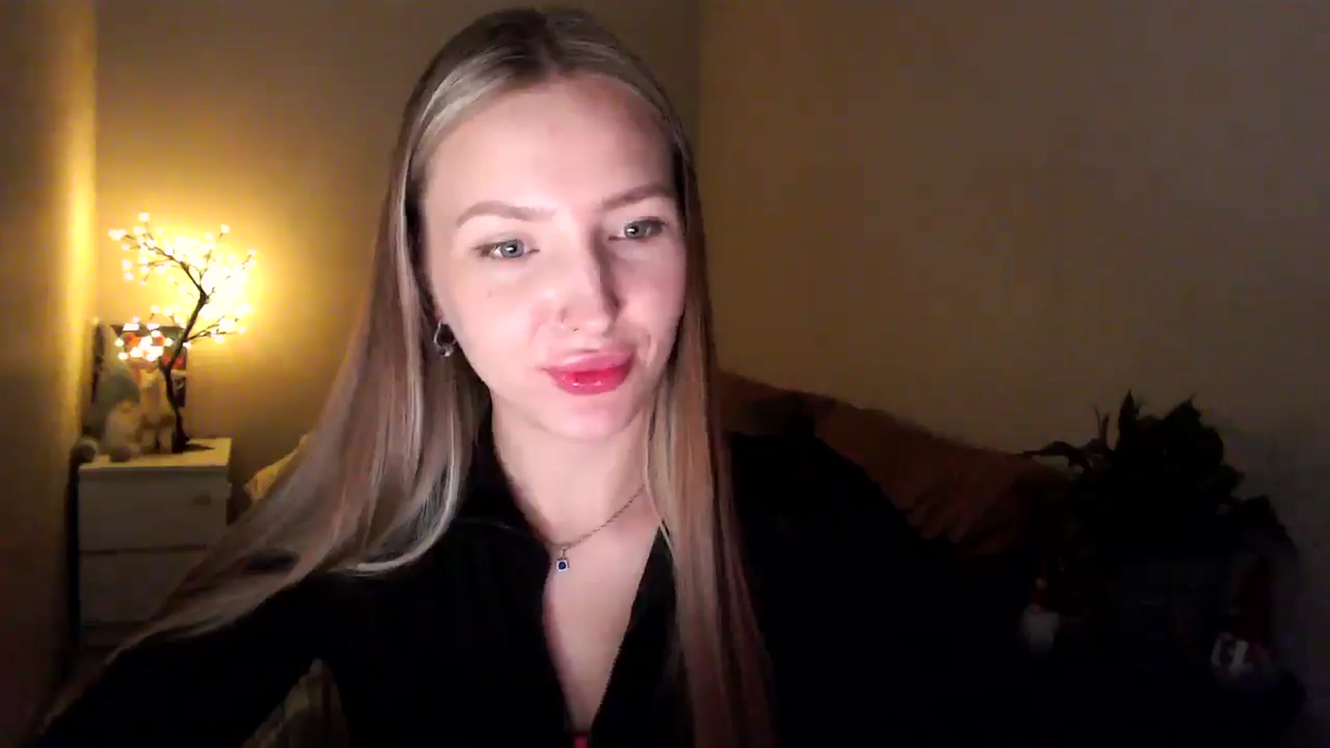 Gallery image thumbnail from My_Diana's myfreecams stream on, 04/18/2025, 22:49 image 20 of 20