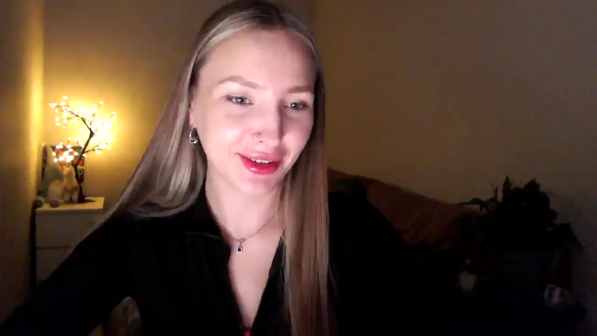 Gallery image thumbnail from My_Diana's myfreecams stream on, 04/18/2025, 22:49 image 17 of 20