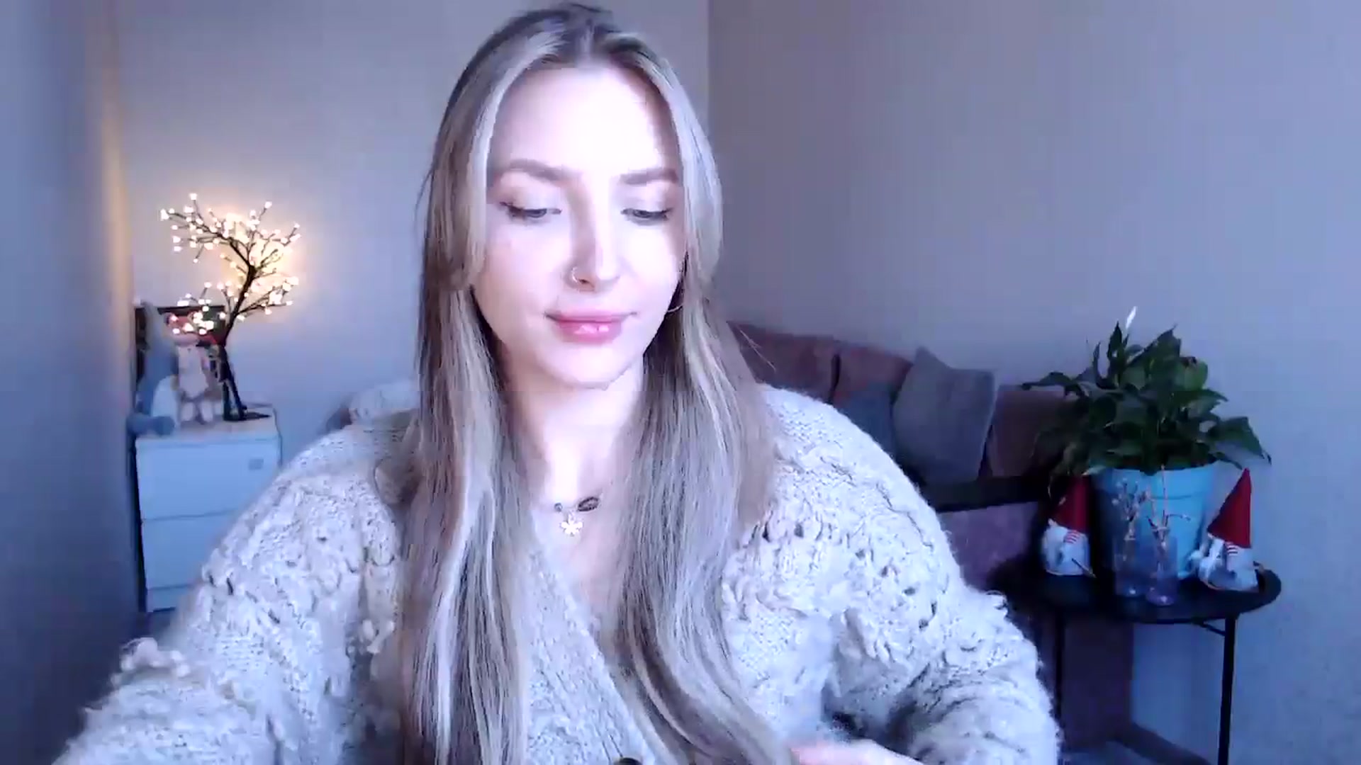 Gallery image thumbnail from My_Diana's myfreecams stream on, 04/19/2025, 14:03 image 15 of 20