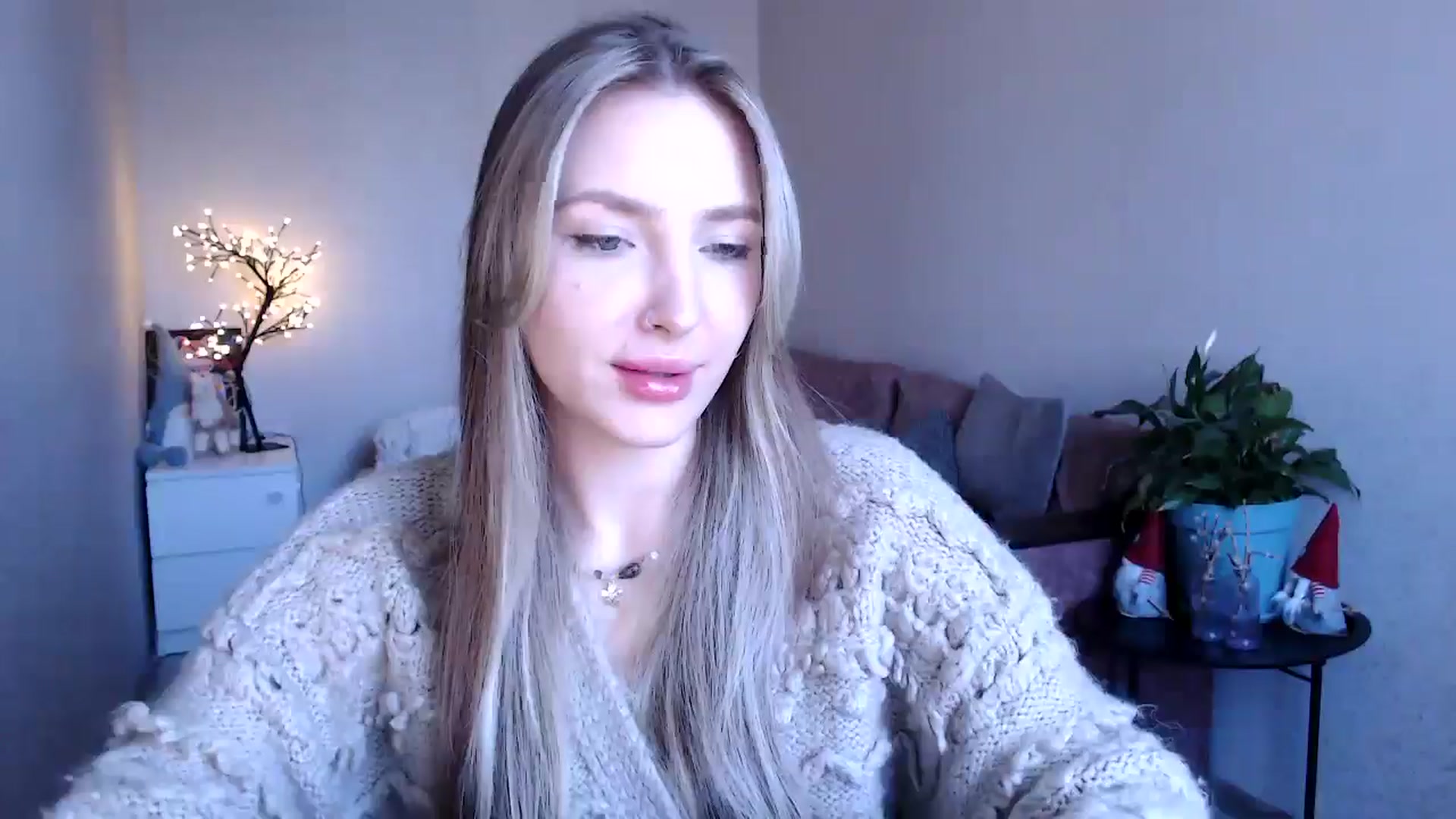 Gallery image thumbnail from My_Diana's myfreecams stream on, 04/19/2025, 14:03 image 16 of 20
