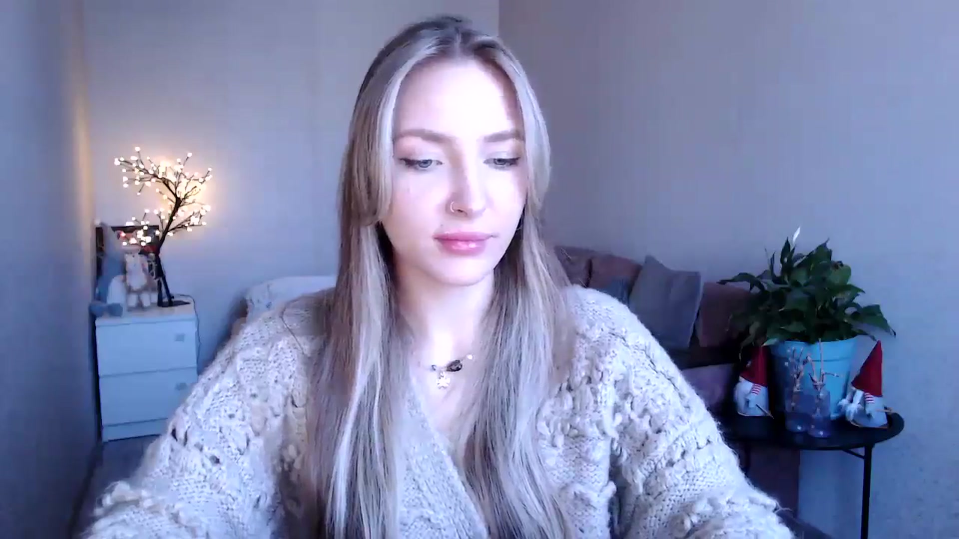 Gallery image thumbnail from My_Diana's myfreecams stream on, 04/19/2025, 14:03 image 4 of 20