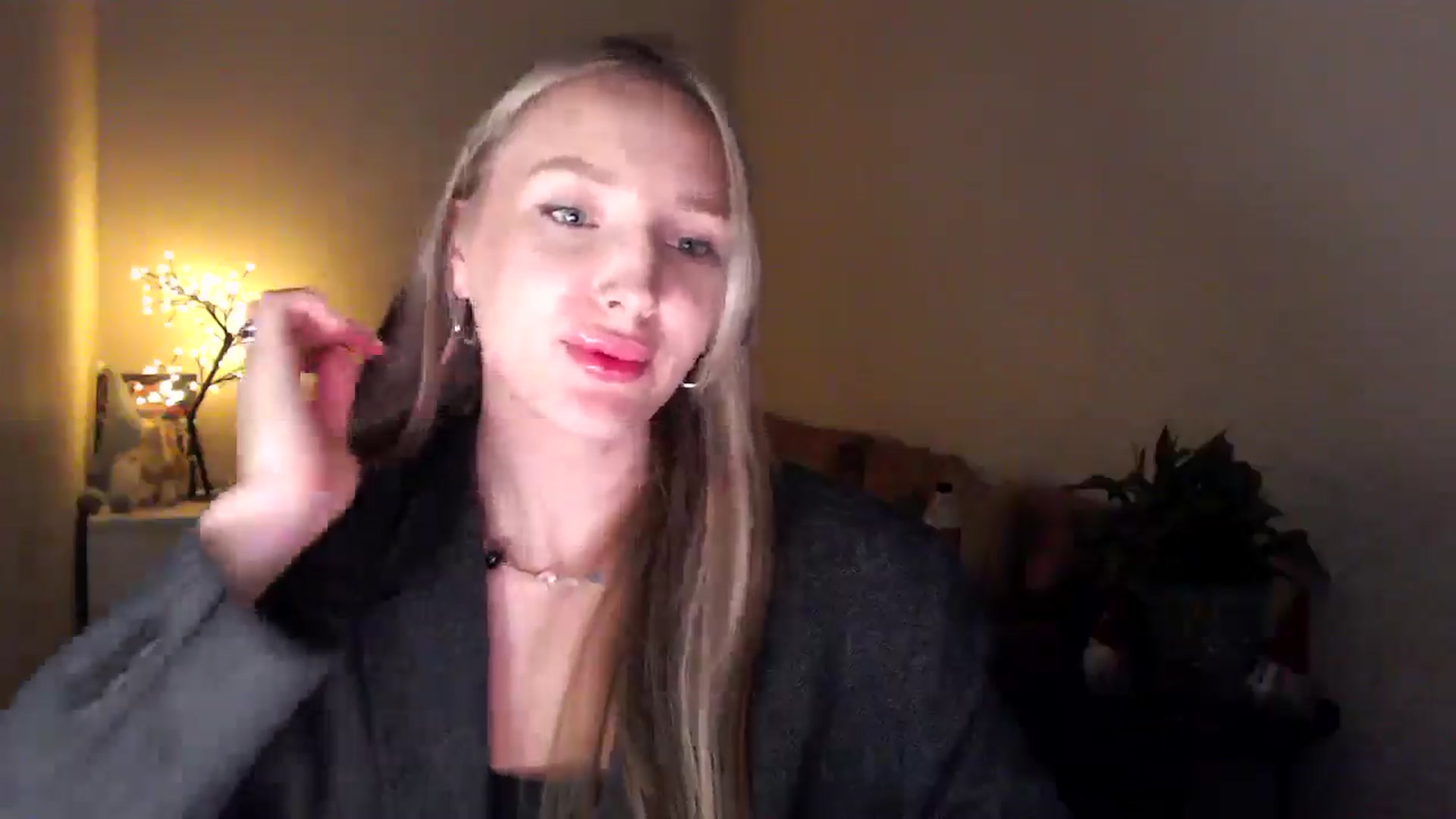 Gallery image thumbnail from My_Diana's myfreecams stream on, 04/19/2025, 21:38 image 8 of 20