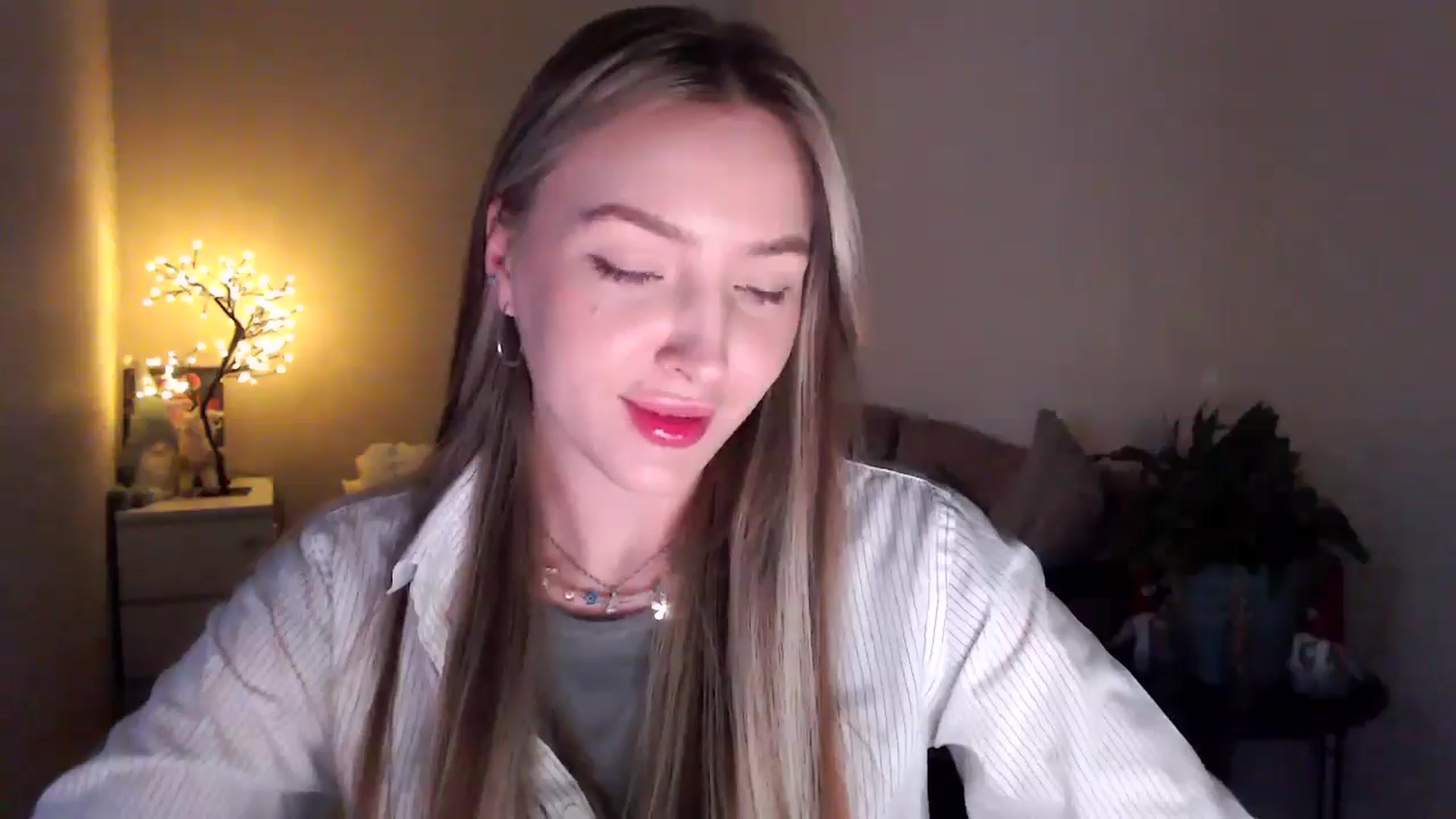 Gallery image thumbnail from My_Diana's myfreecams stream on, 04/22/2025, 15:31 image 20 of 20