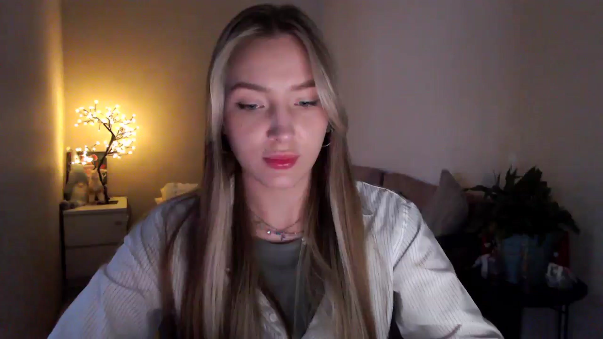 Gallery image thumbnail from My_Diana's myfreecams stream on, 04/22/2025, 15:31 image 1 of 20