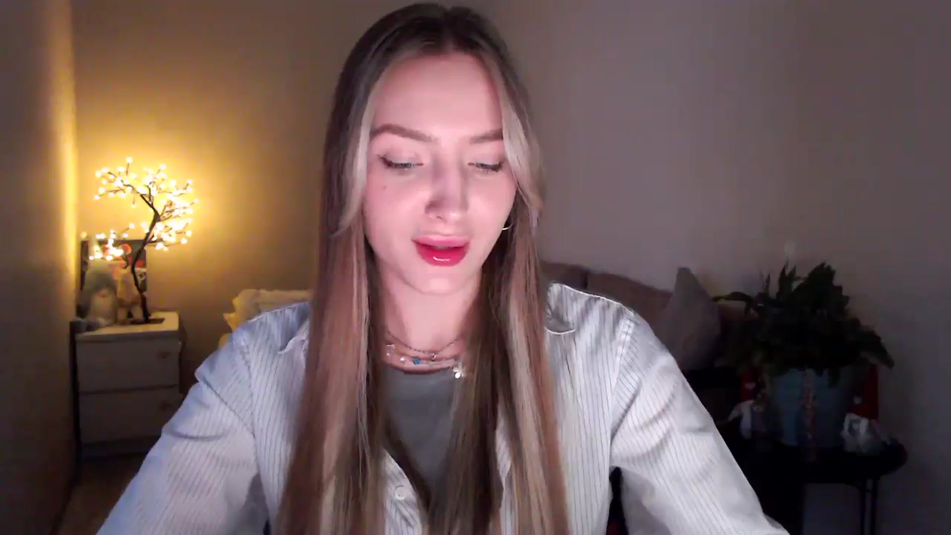 Gallery image thumbnail from My_Diana's myfreecams stream on, 04/22/2025, 15:31 image 7 of 20