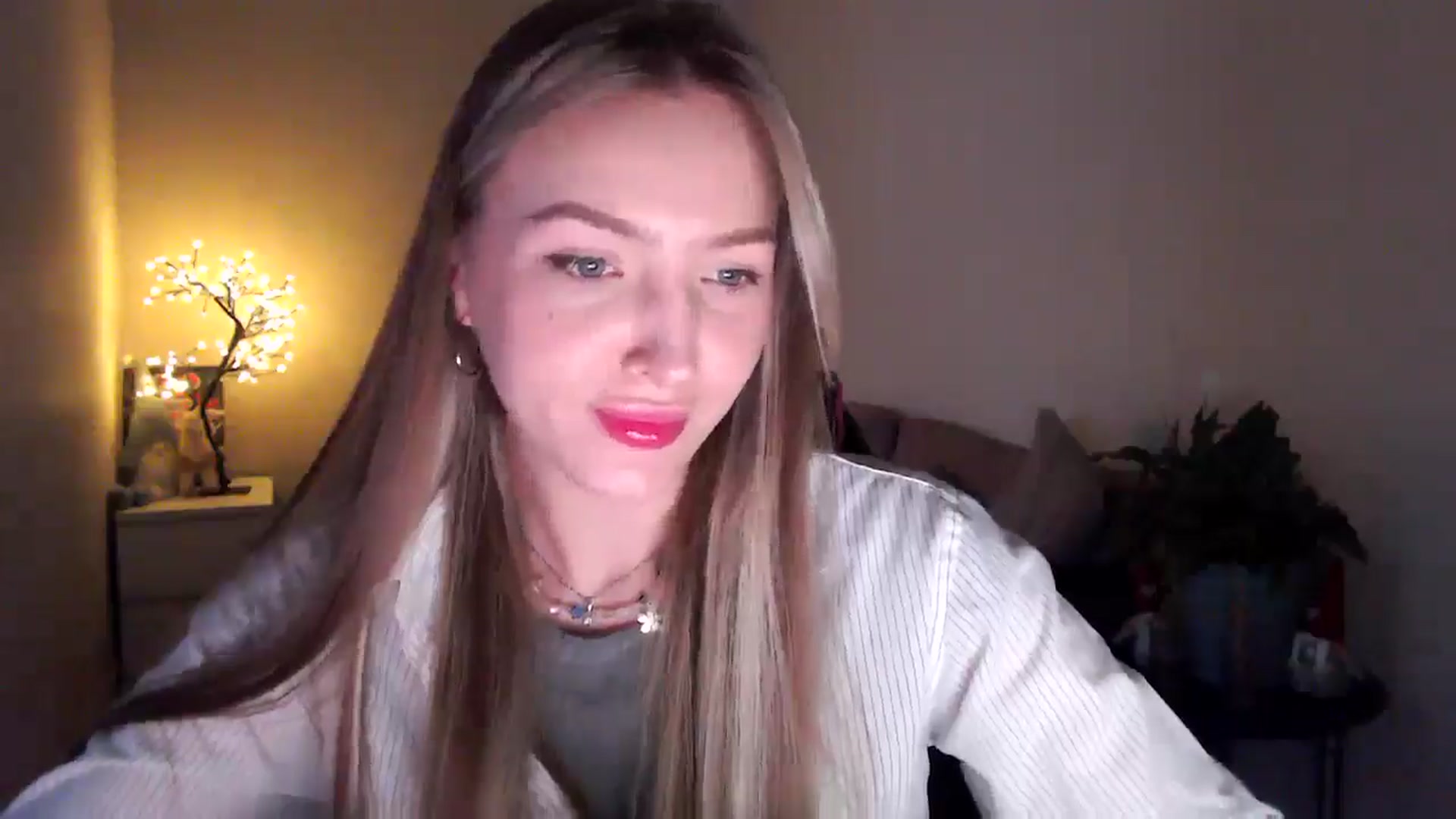Gallery image thumbnail from My_Diana's myfreecams stream on, 04/22/2025, 15:31 image 19 of 20