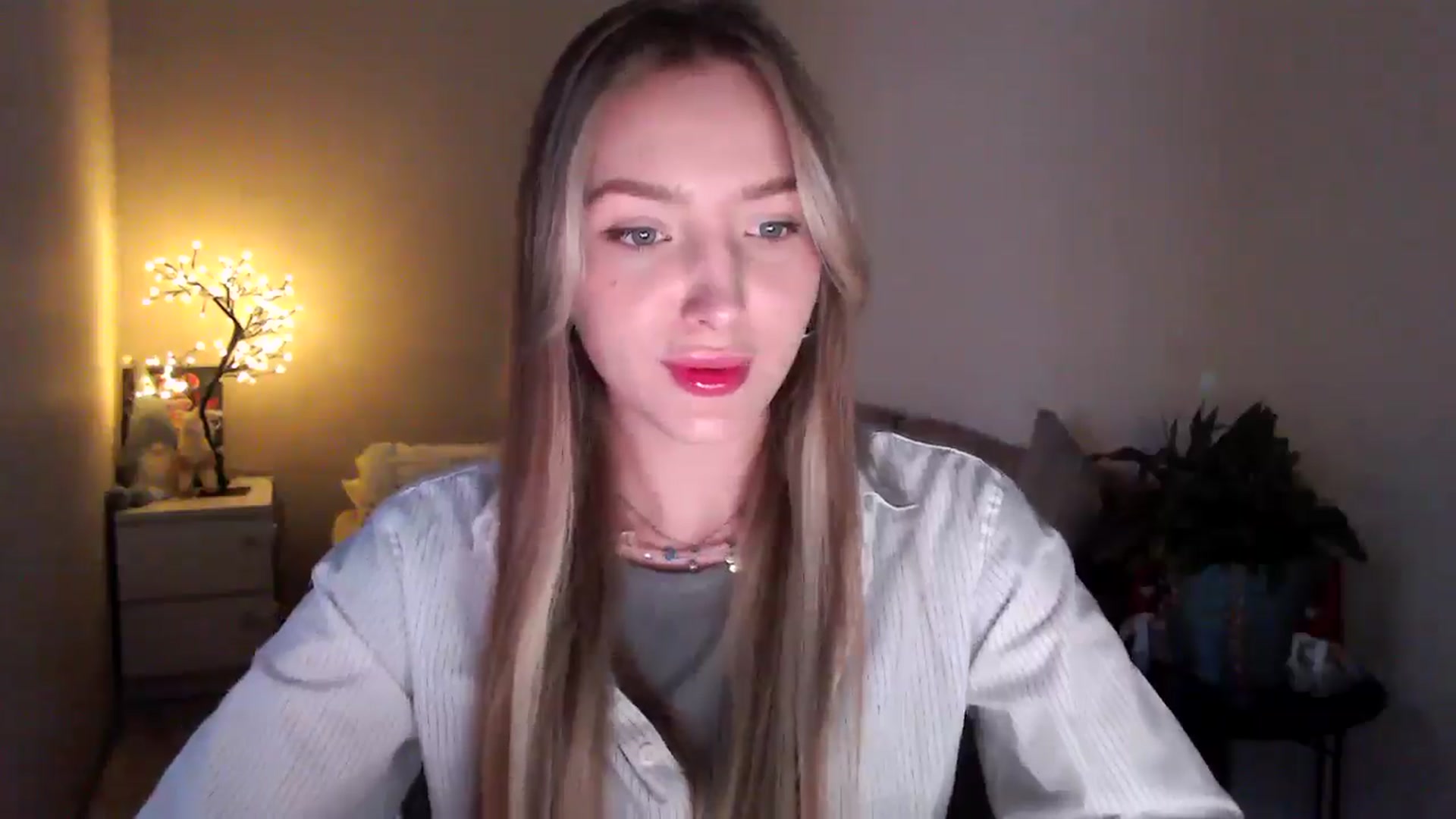 Gallery image thumbnail from My_Diana's myfreecams stream on, 04/22/2025, 15:31 image 3 of 20