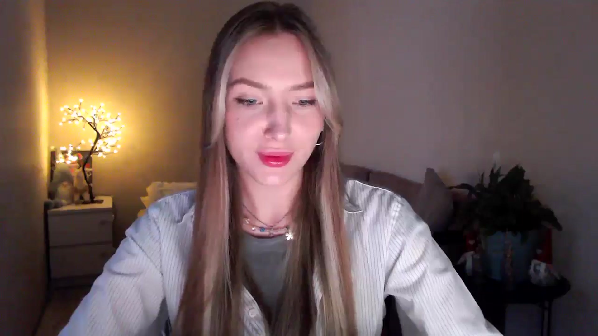 Gallery image thumbnail from My_Diana's myfreecams stream on, 04/22/2025, 15:31 image 6 of 20
