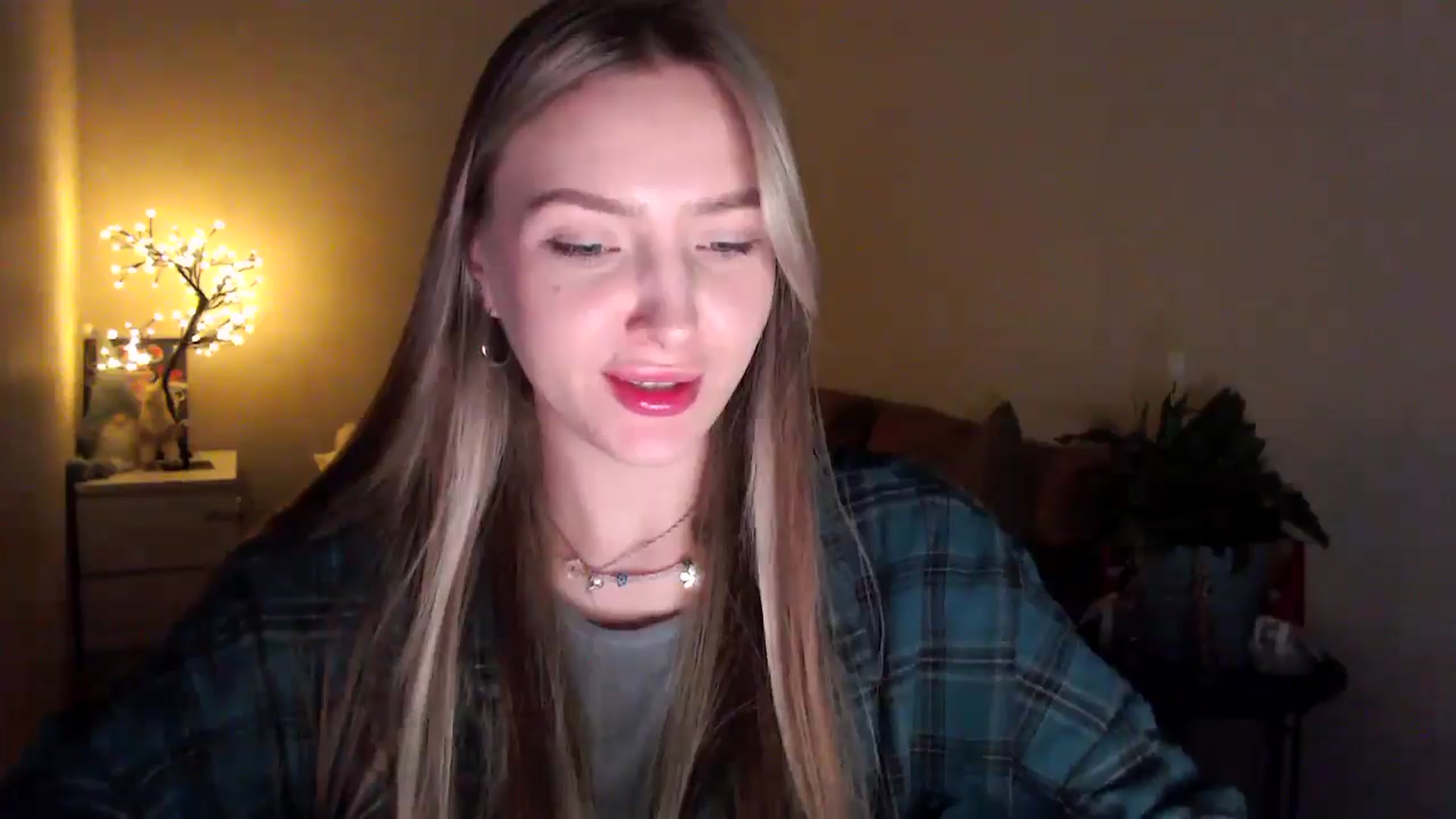 Gallery image thumbnail from My_Diana's myfreecams stream on, 04/22/2025, 20:48 image 18 of 20