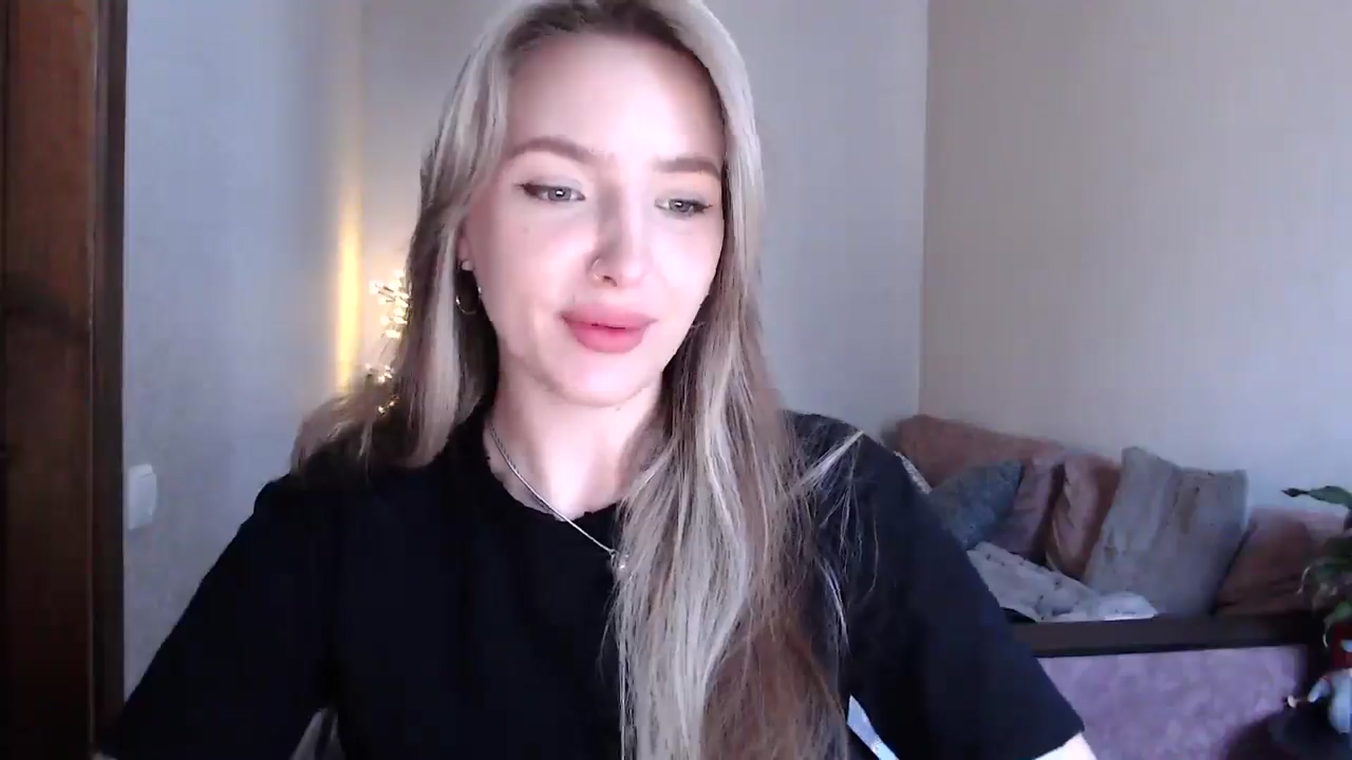 Gallery image thumbnail from My_Diana's myfreecams stream on, 04/24/2025, 15:27 image 2 of 20