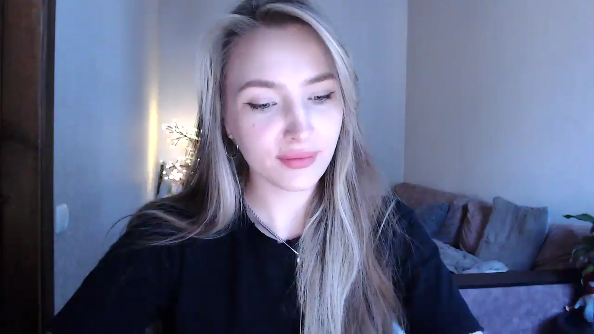 Gallery image thumbnail from My_Diana's myfreecams stream on, 04/24/2025, 15:27 image 9 of 20