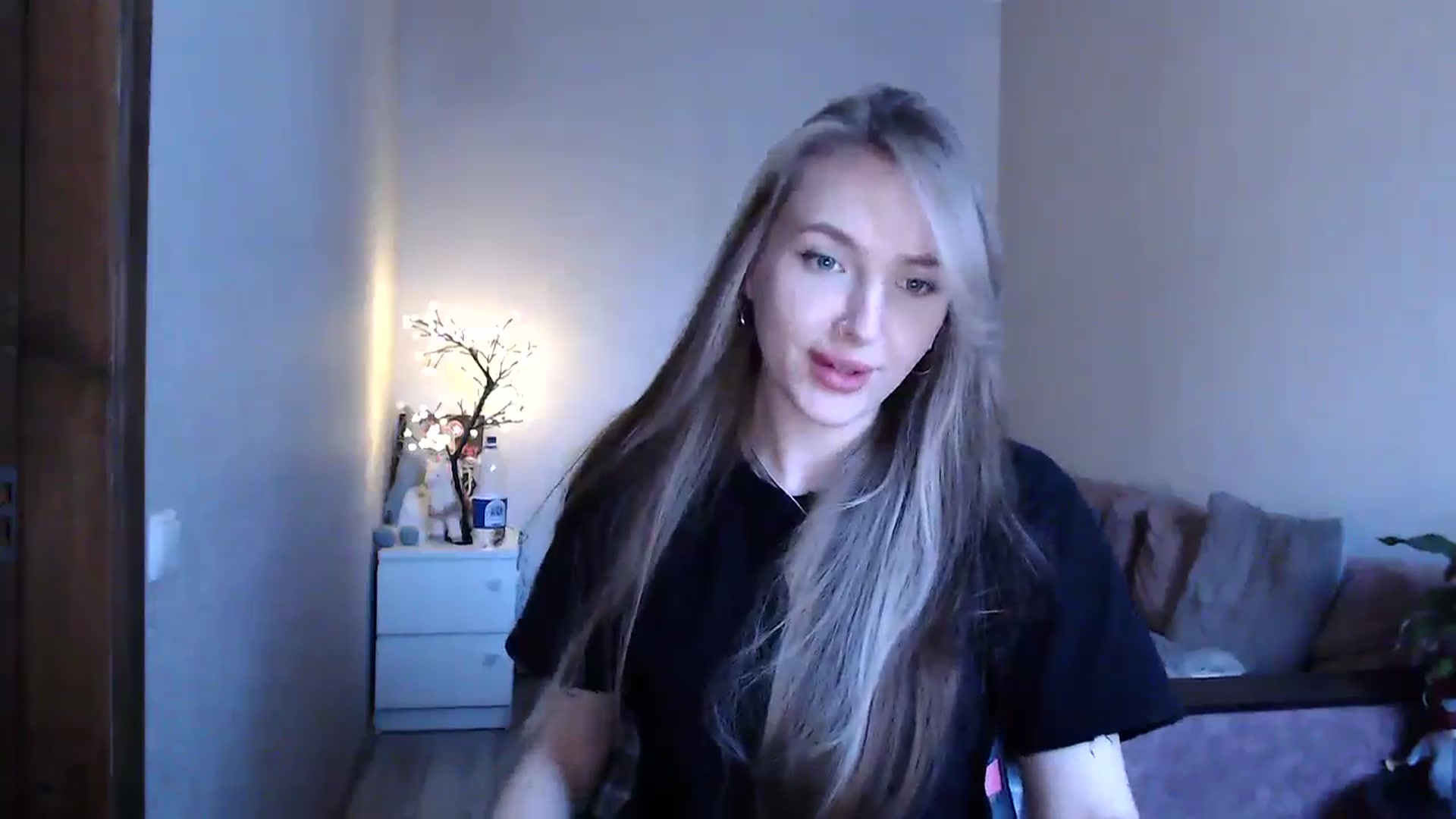 Gallery image thumbnail from My_Diana's myfreecams stream on, 04/24/2025, 15:27 image 20 of 20