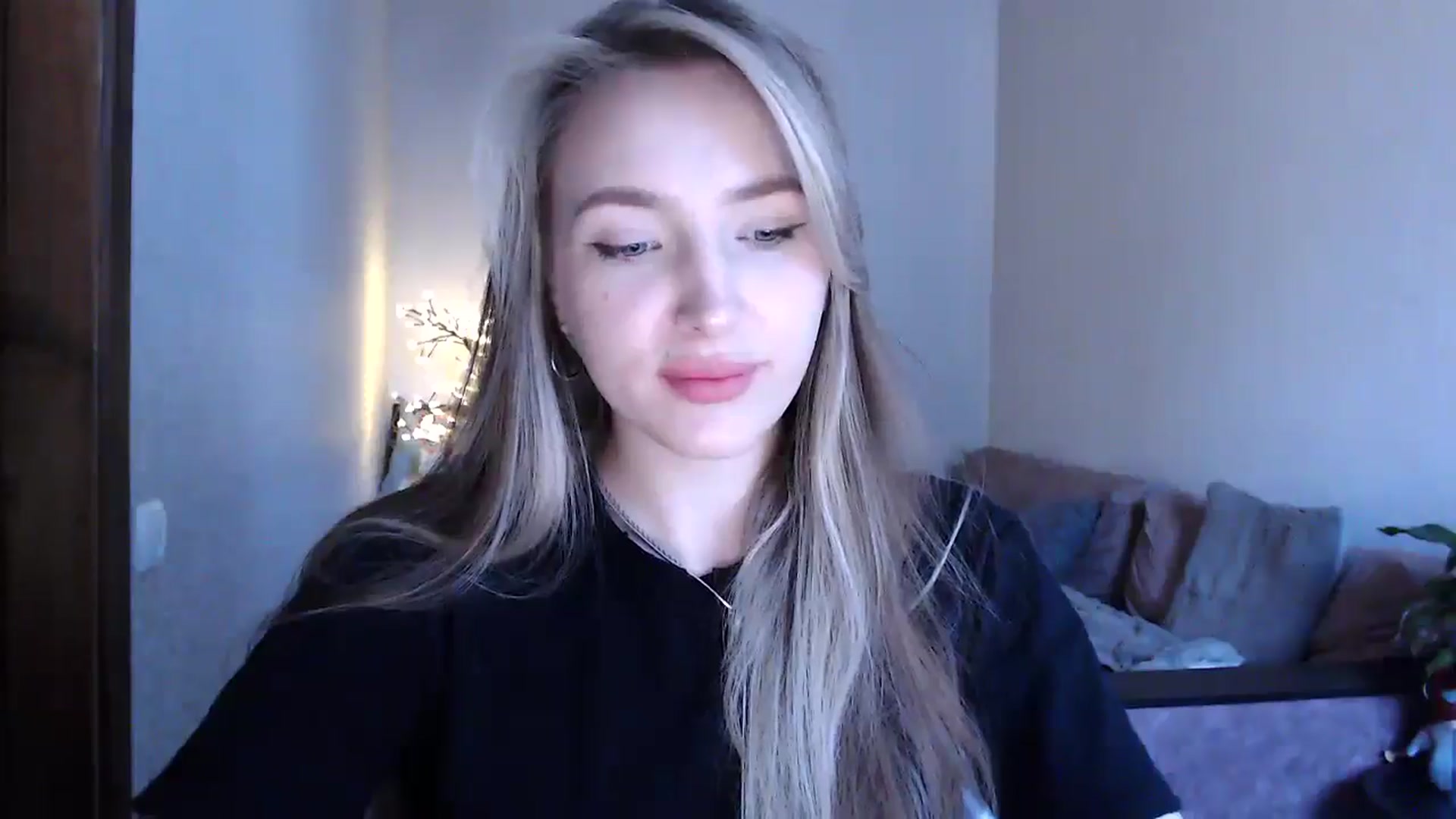 Gallery image thumbnail from My_Diana's myfreecams stream on, 04/24/2025, 15:27 image 10 of 20